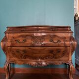 Walnut tomb chest of drawers