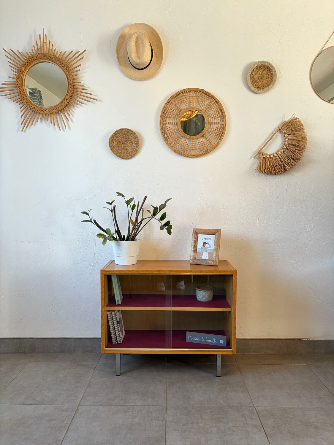 Vintage display cabinet from the 1960s