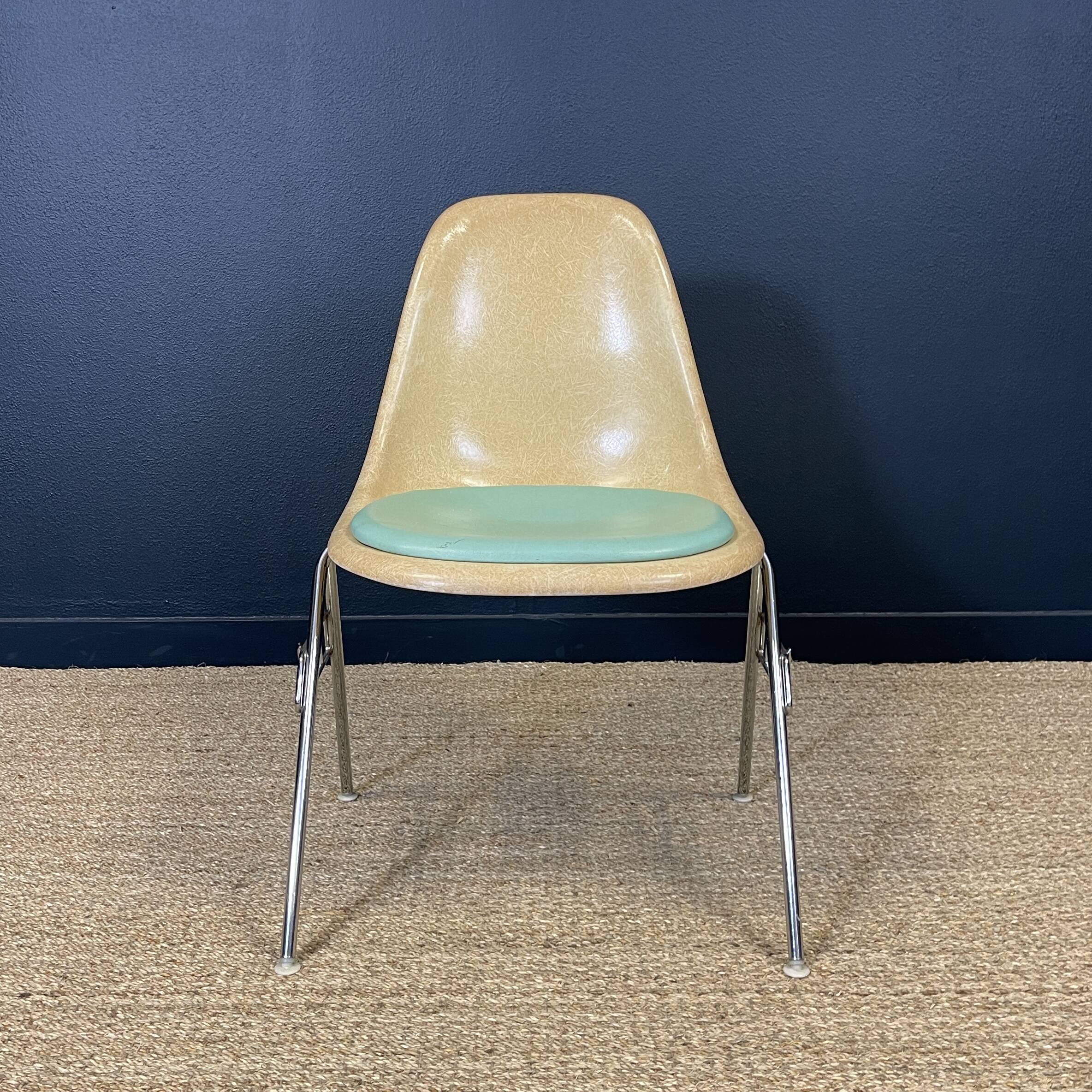 Set of 4 DSS chairs by Eames for Herman Miller, 1950s