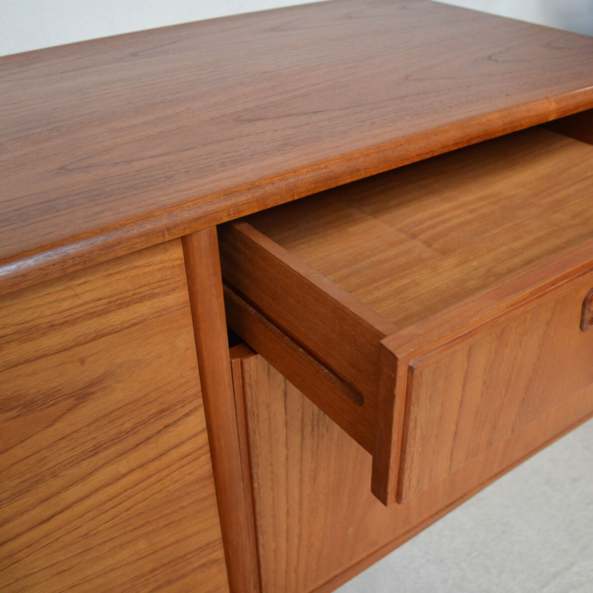 Enfilade Scandinavian teak 1960