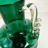 Pichet en verre soufflé vert vintage