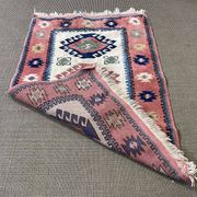 Handmade wool Oriental rug - 1.40m x 0.85m