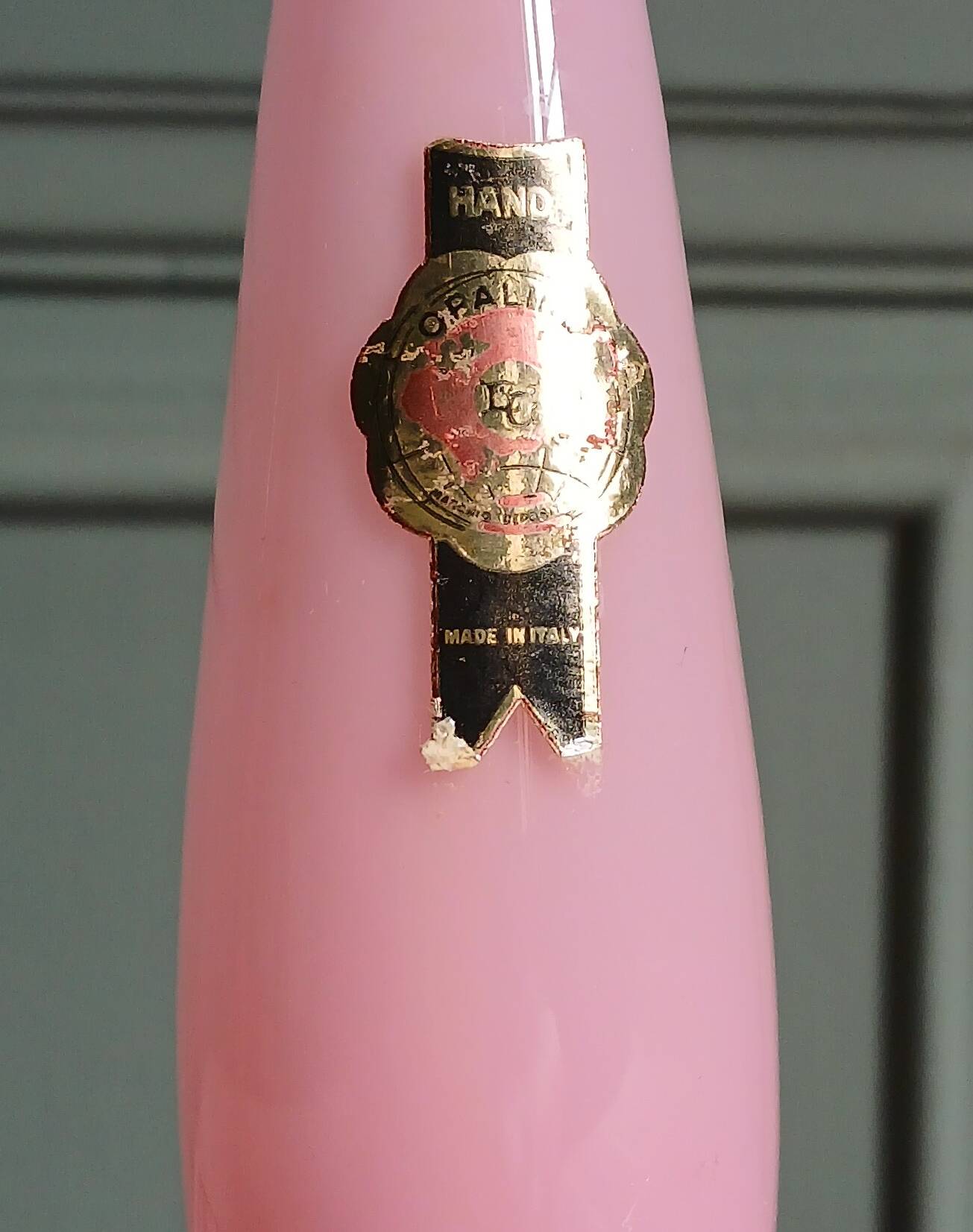 Soliflore en opaline soufflée rose. Italie vers 1960