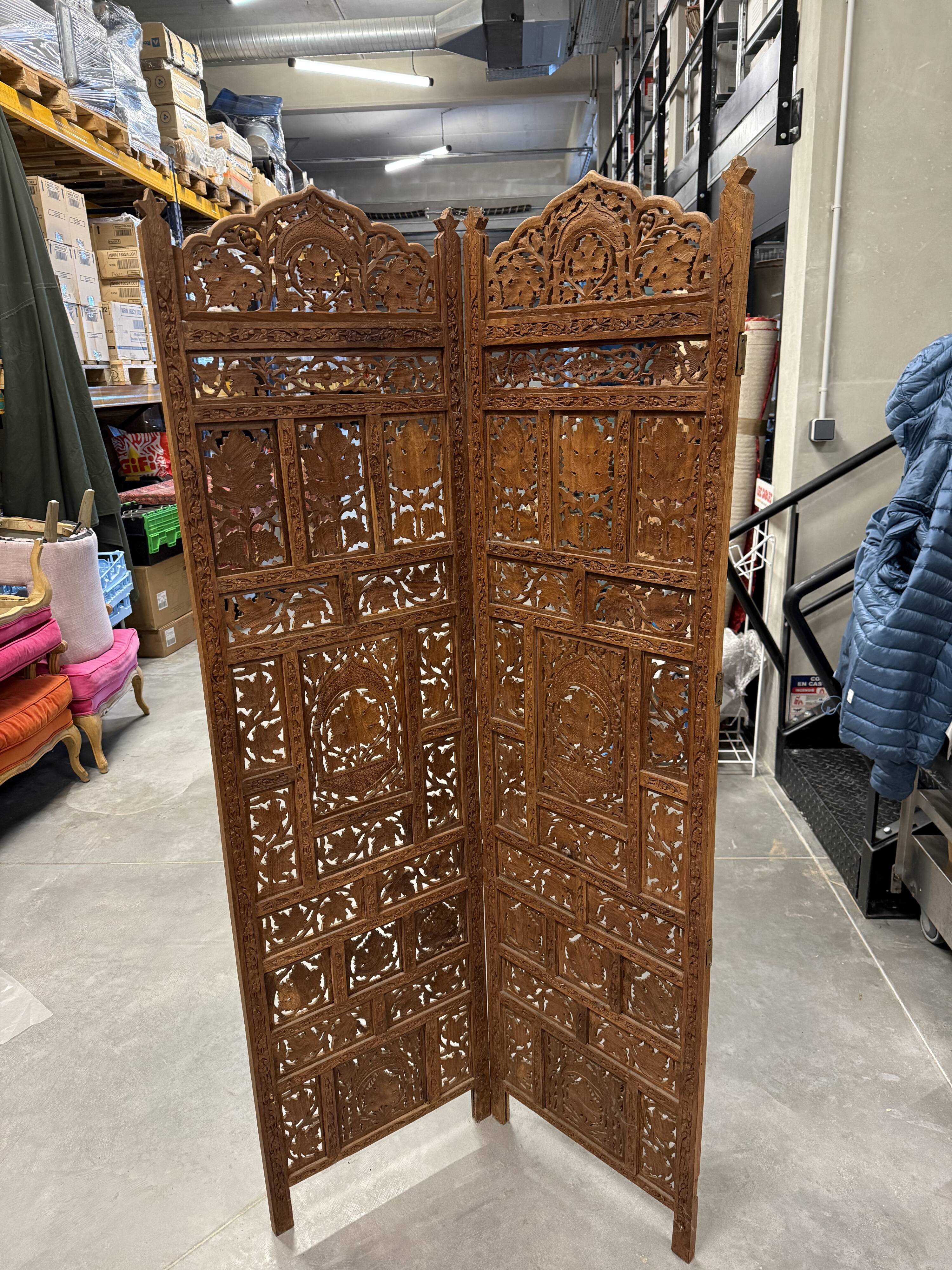 Set of 2 Indian screens