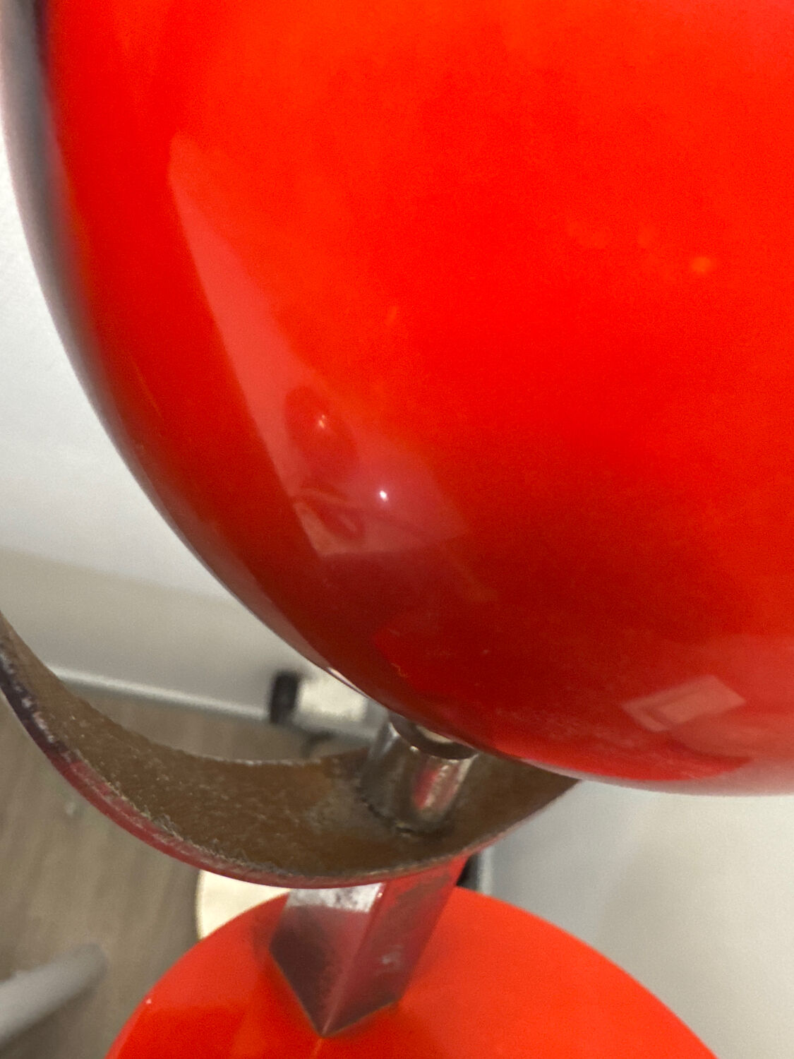 Red metal Space Age lamp in Reggiani style, 1970.