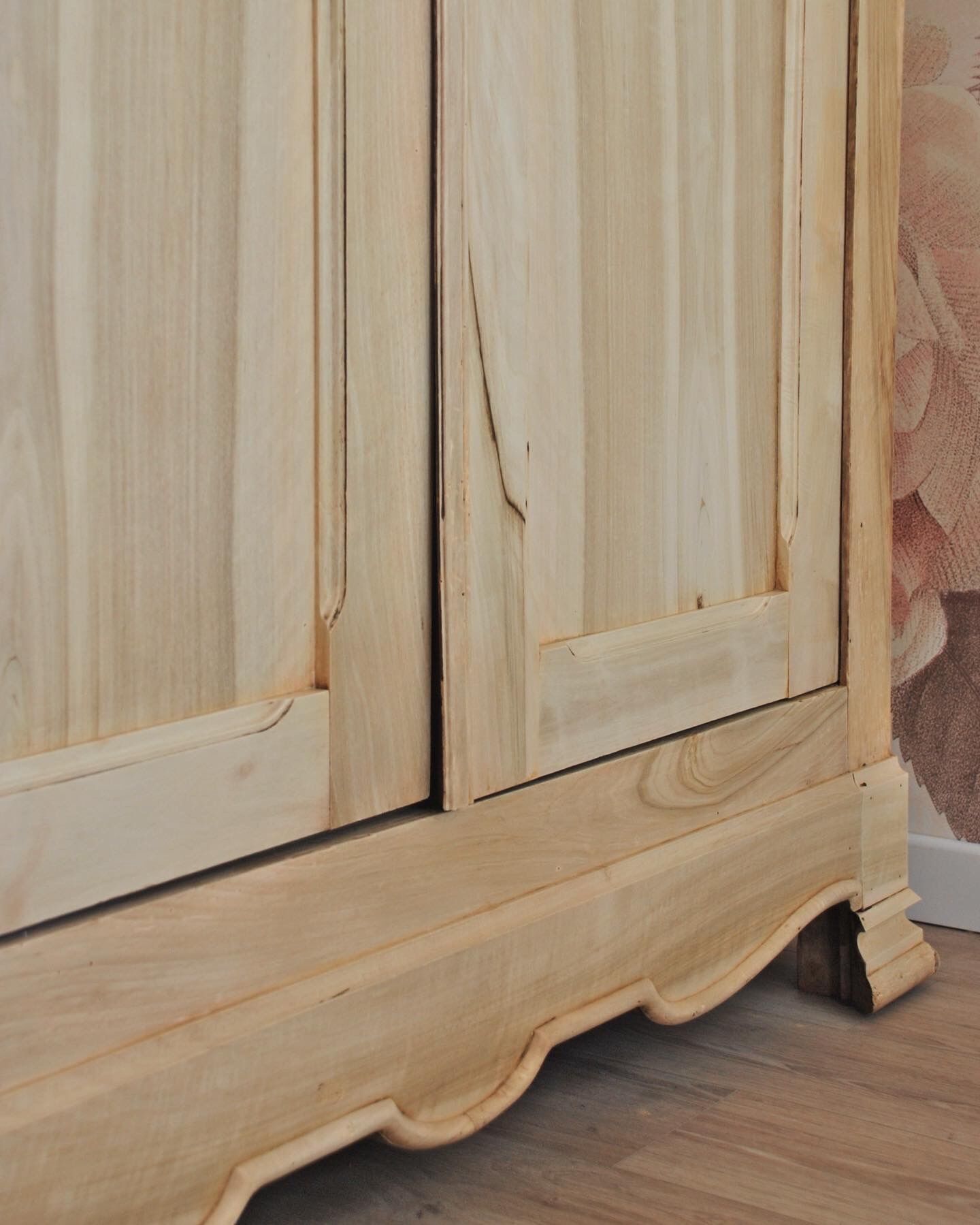 Walnut cabinet early XXth