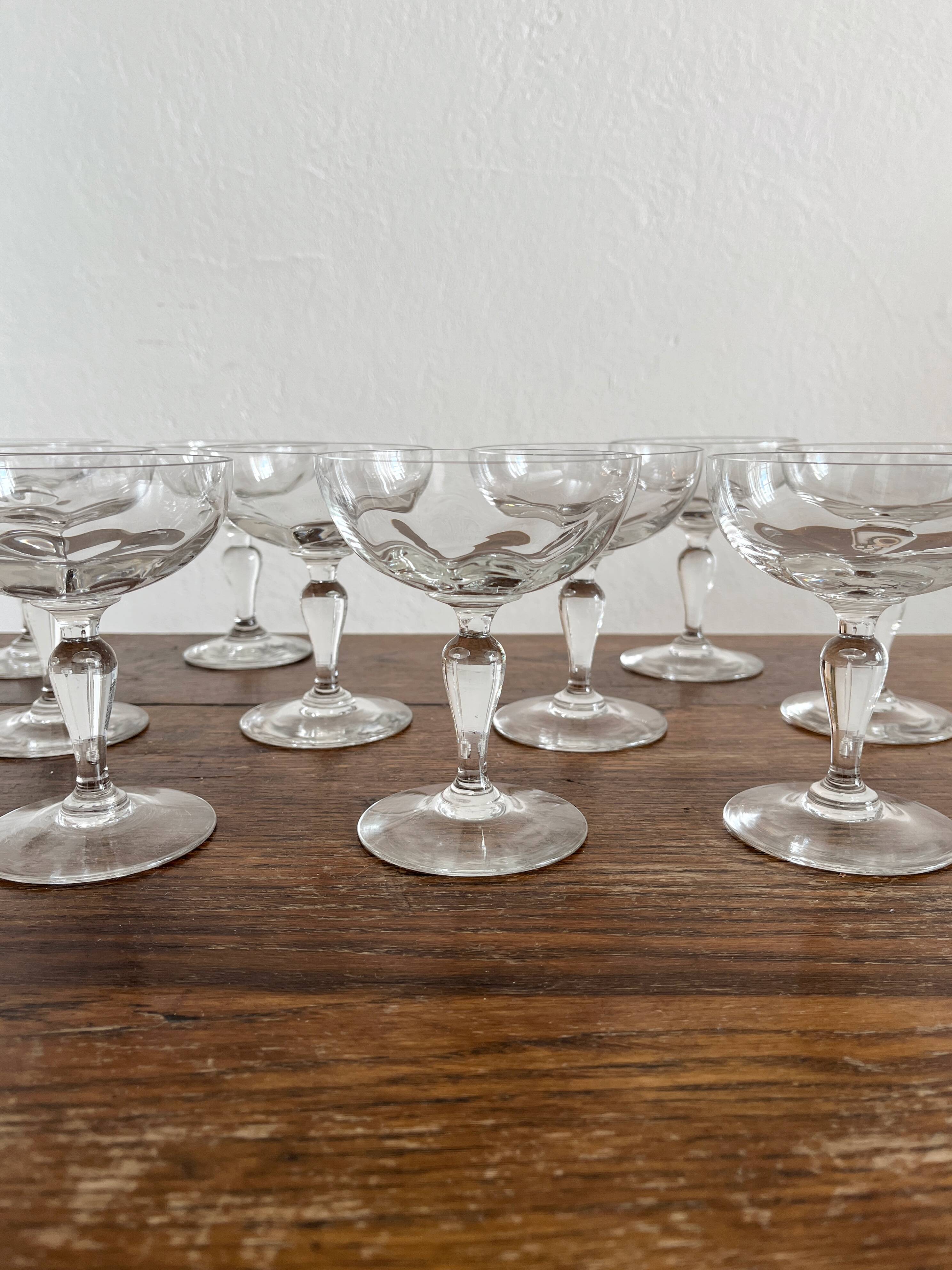 10 antique champagne glasses in blown glass, 19th century