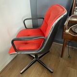 Pollock armchair red fabrics Knoll edition
