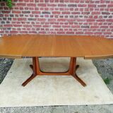 Baumann expandable oval table, 1960