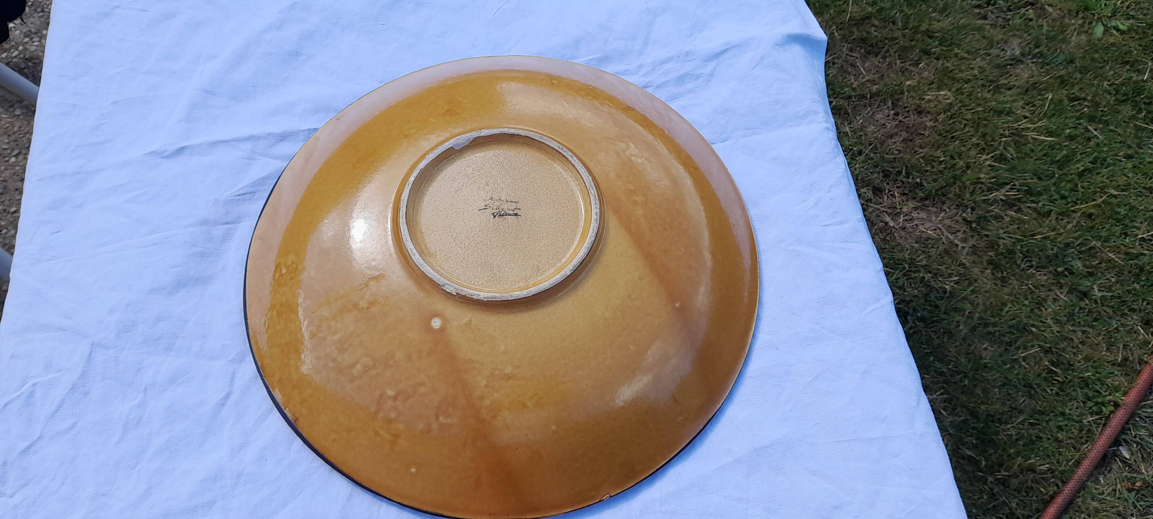 Hand-painted Saint Clément deep dish, diameter 36 cm