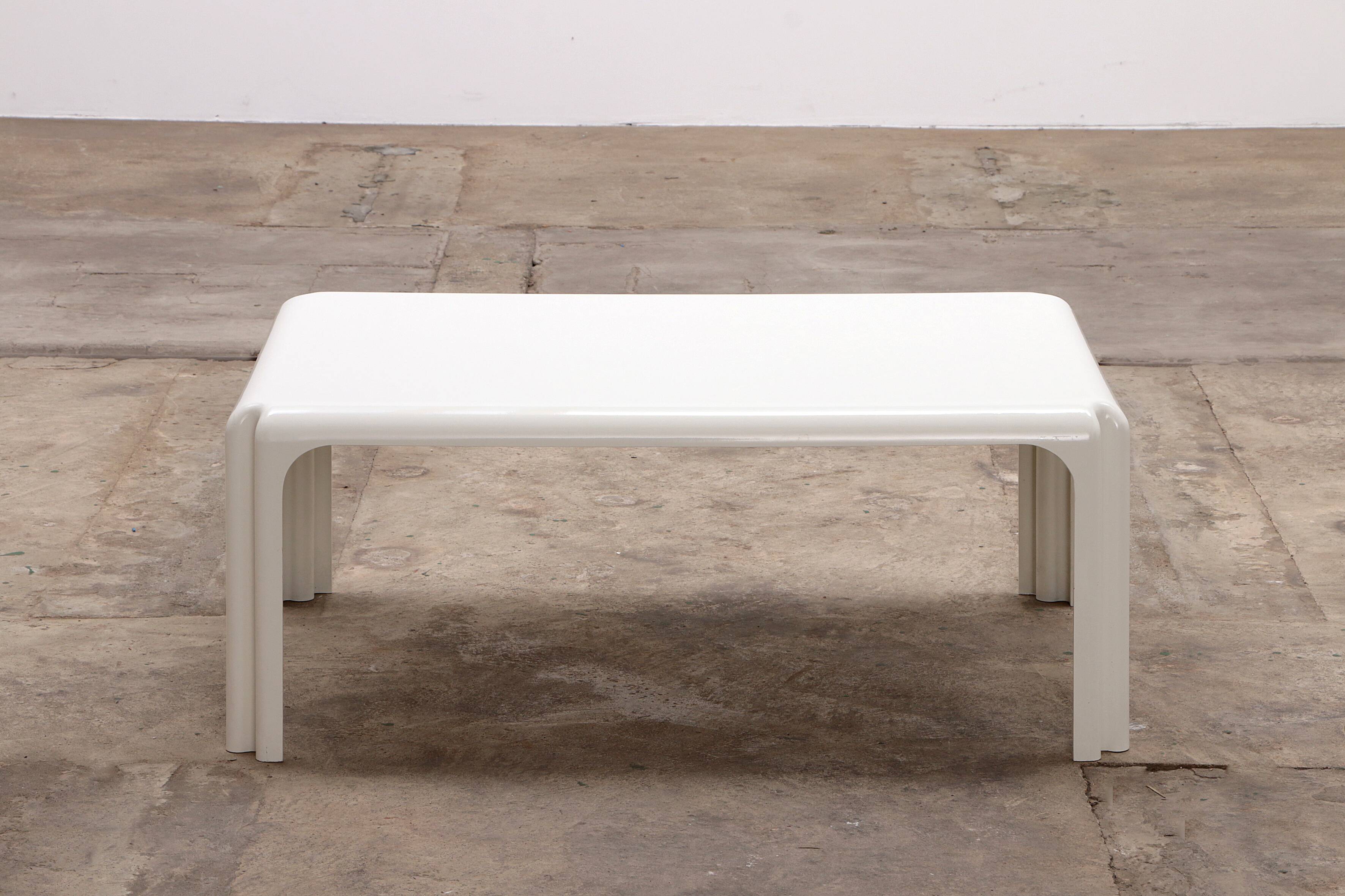 Table basse Vico Magistretti 'Arcadia' Artemide Milano, 1970 Italie