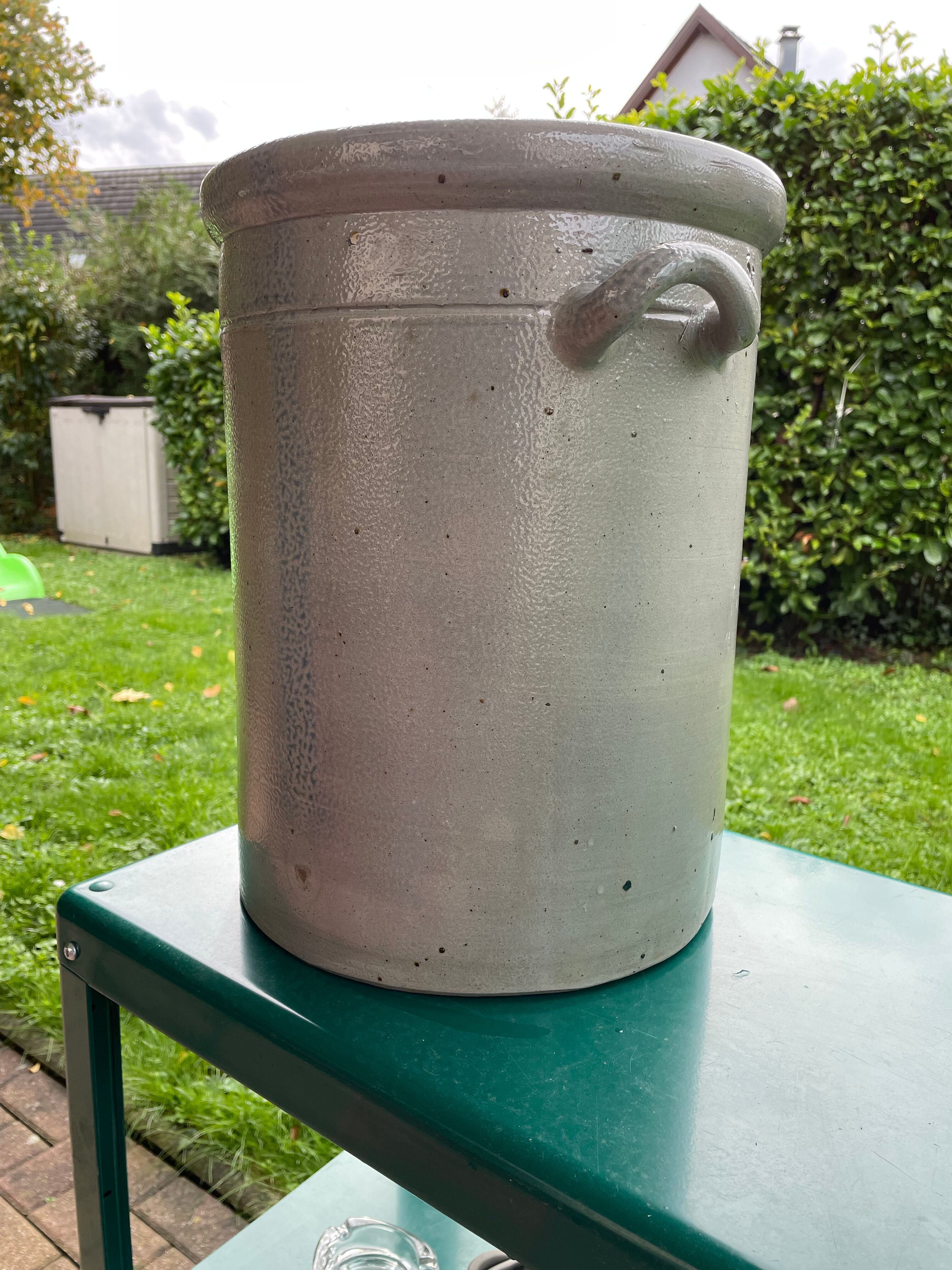 Sauerkraut stoneware pot