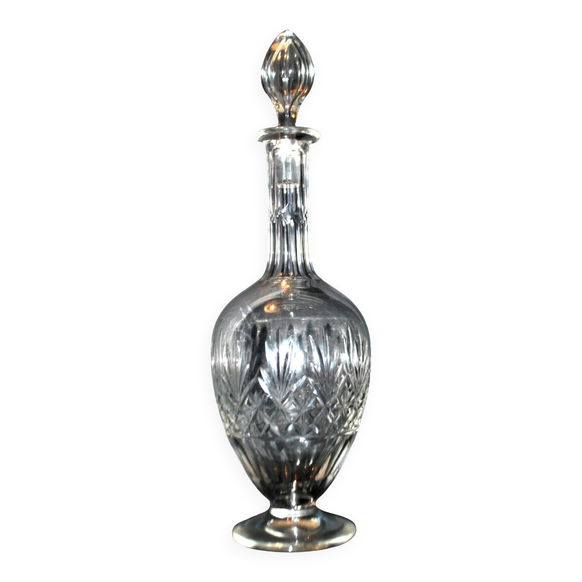 Massenet wine carafe in Saint-Louis cut crystal size 4147 H35