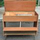 Commode, meuble radio de style scandinave en bois et laiton