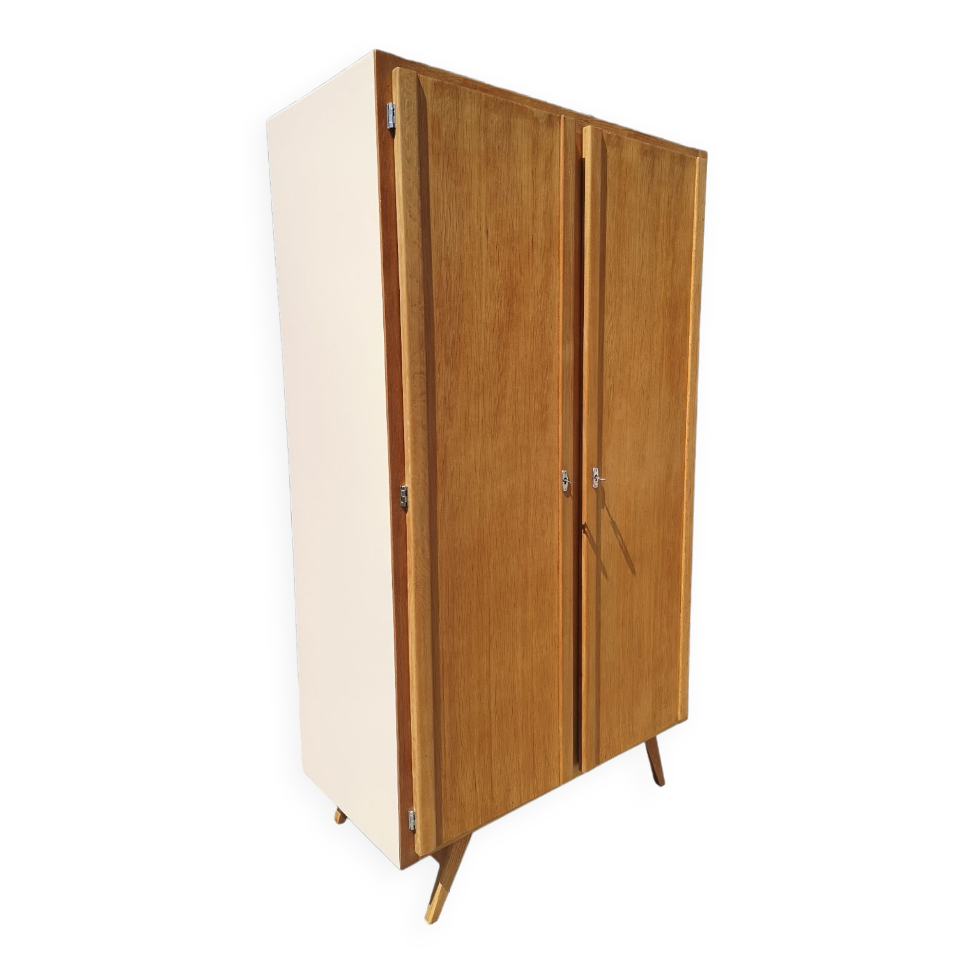 Vintage wardrobe feet compass