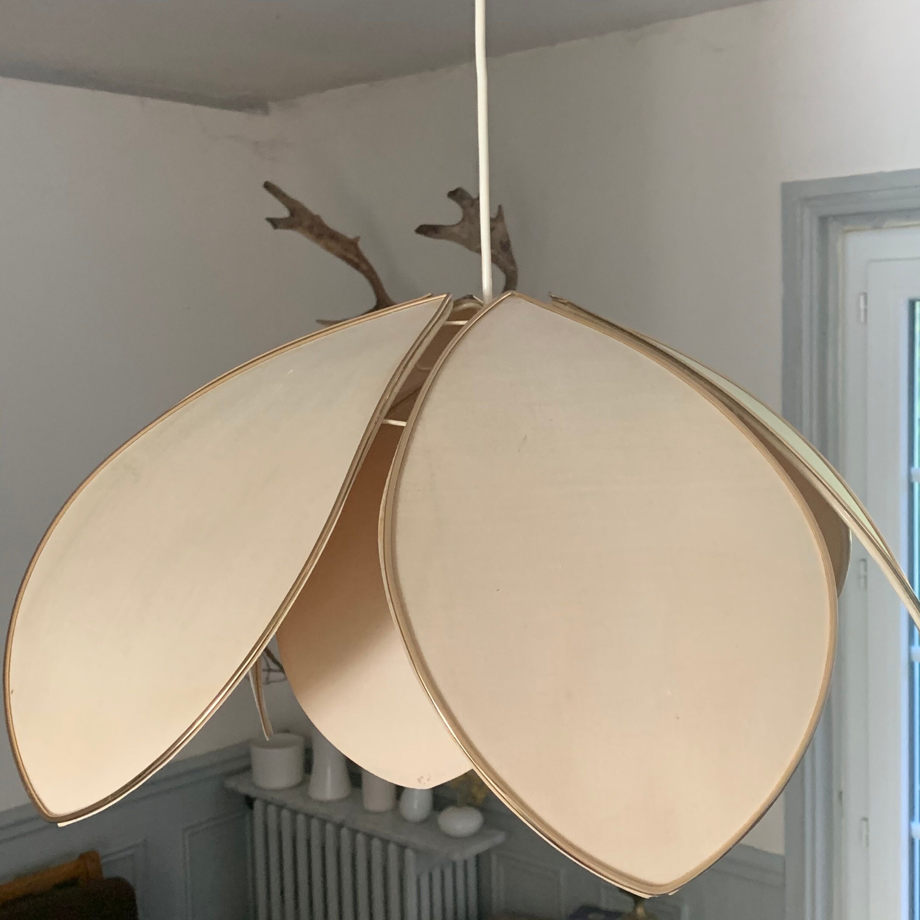 Suspension fleur de lotus double corolle pétale vintage