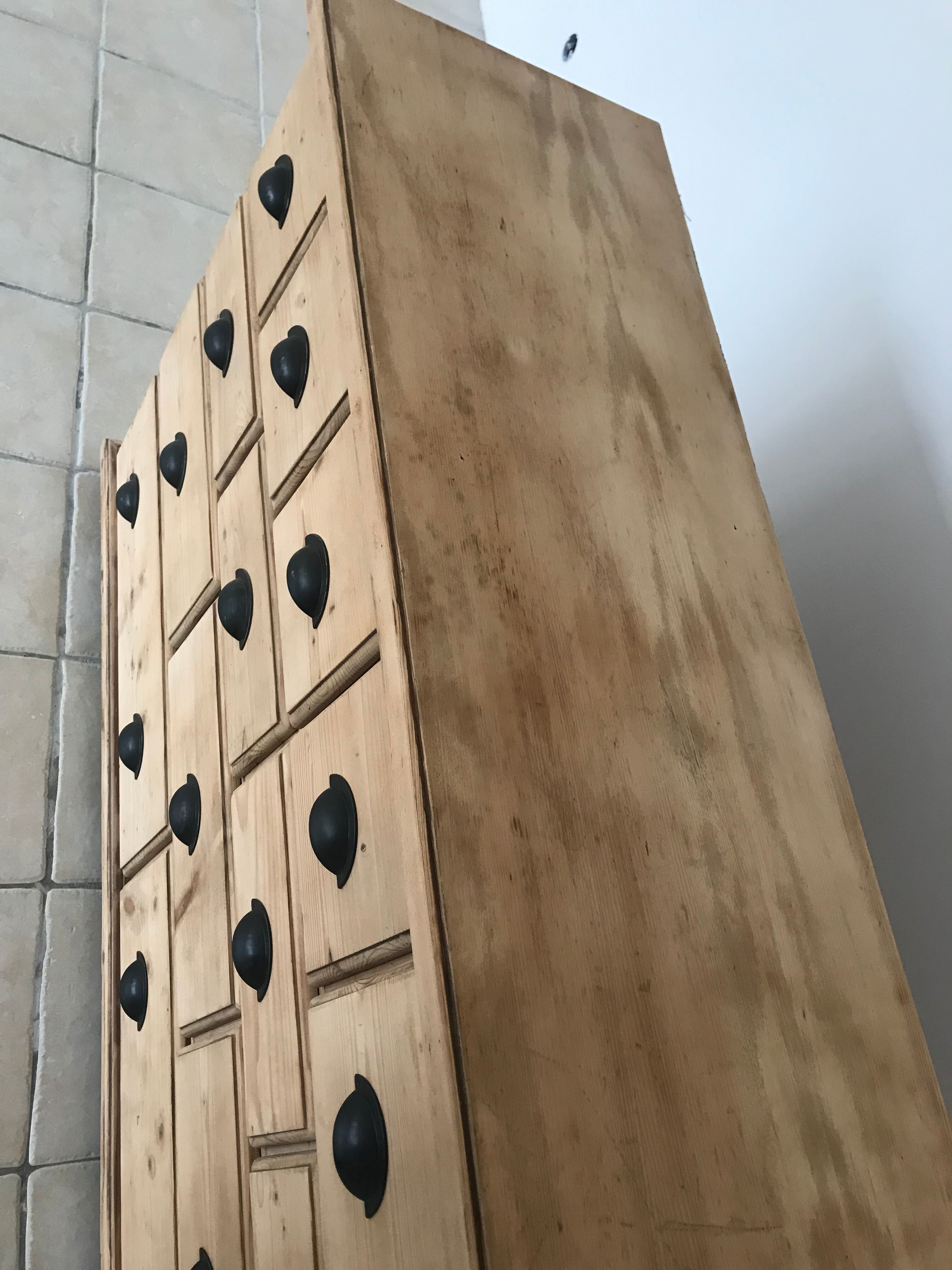 Trades cabinet 18 drawers