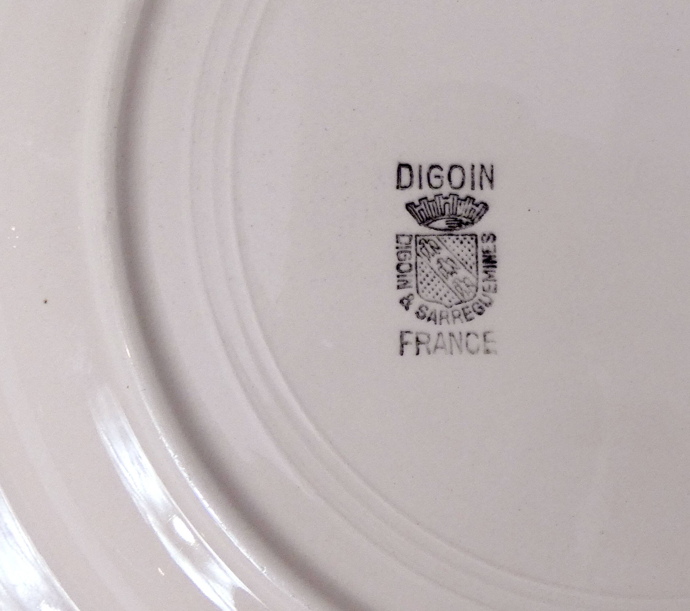 Digoin powder pink presentation plate