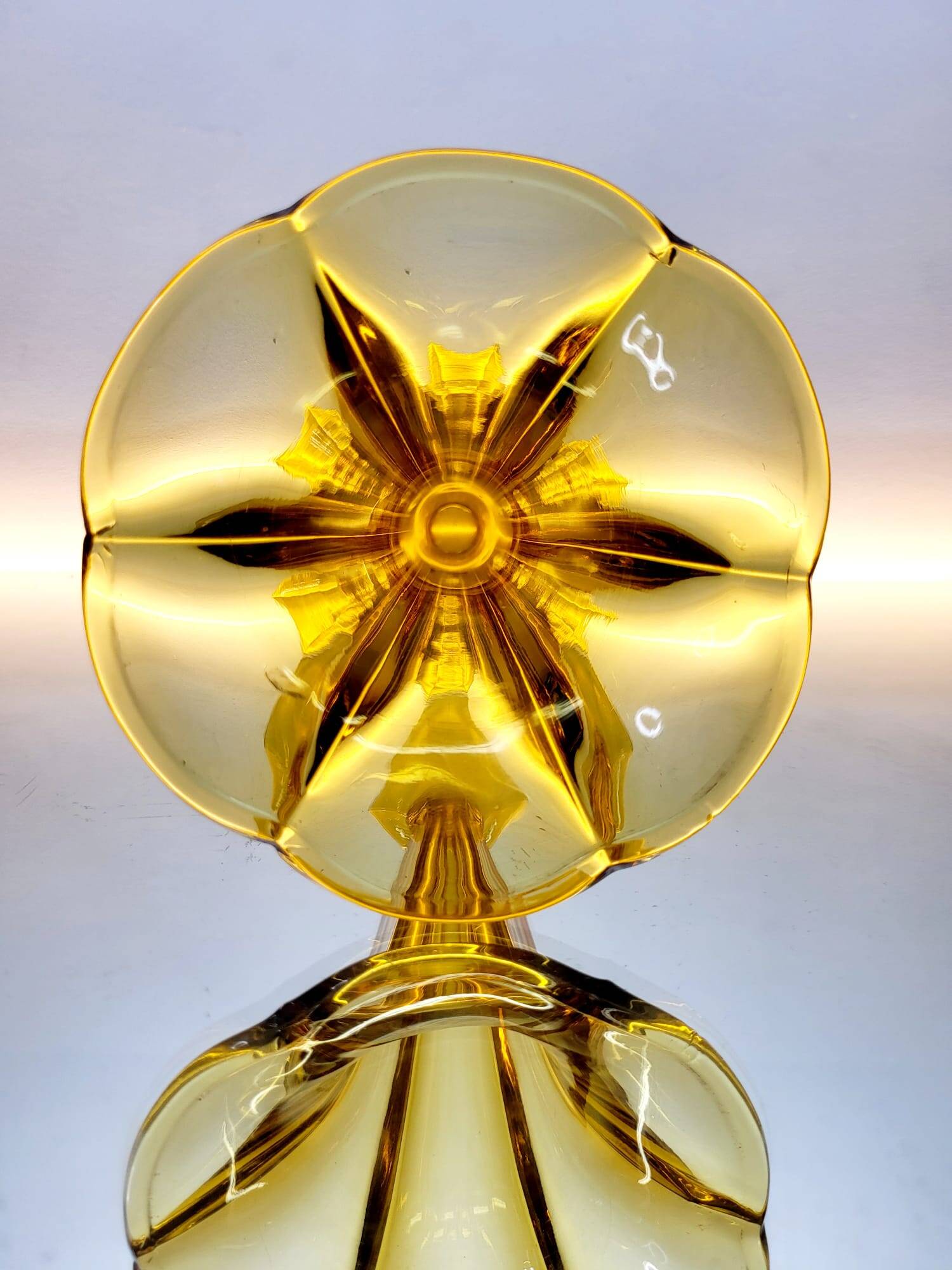 Val Saint Lambert Art deco vaas, serie Luxval model Américain M, amber