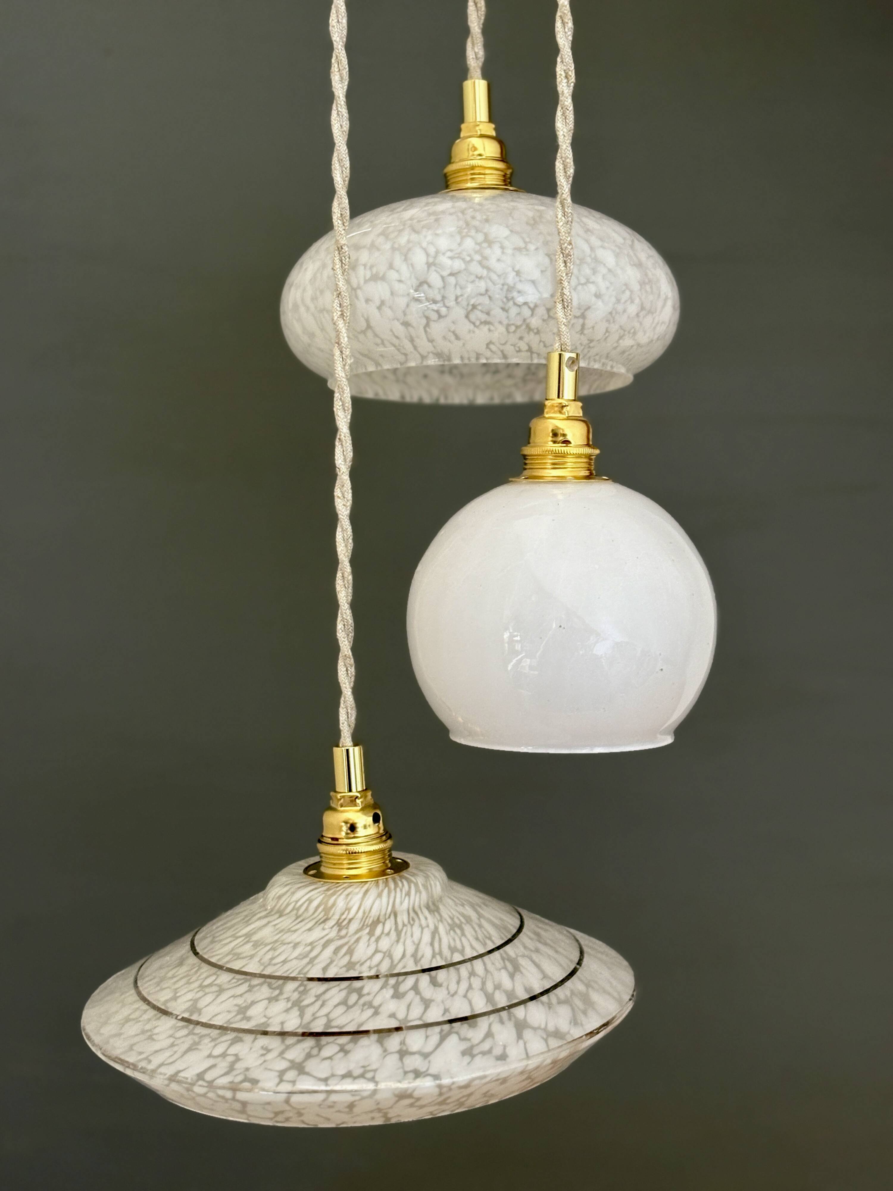 Vintage white glass triple globe suspension from Clichy and opaline.