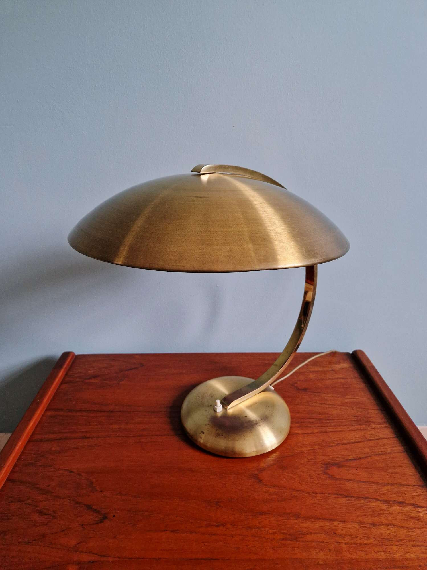 Bauhaus desk lamp in brass, Egon Hillebrand, 1930