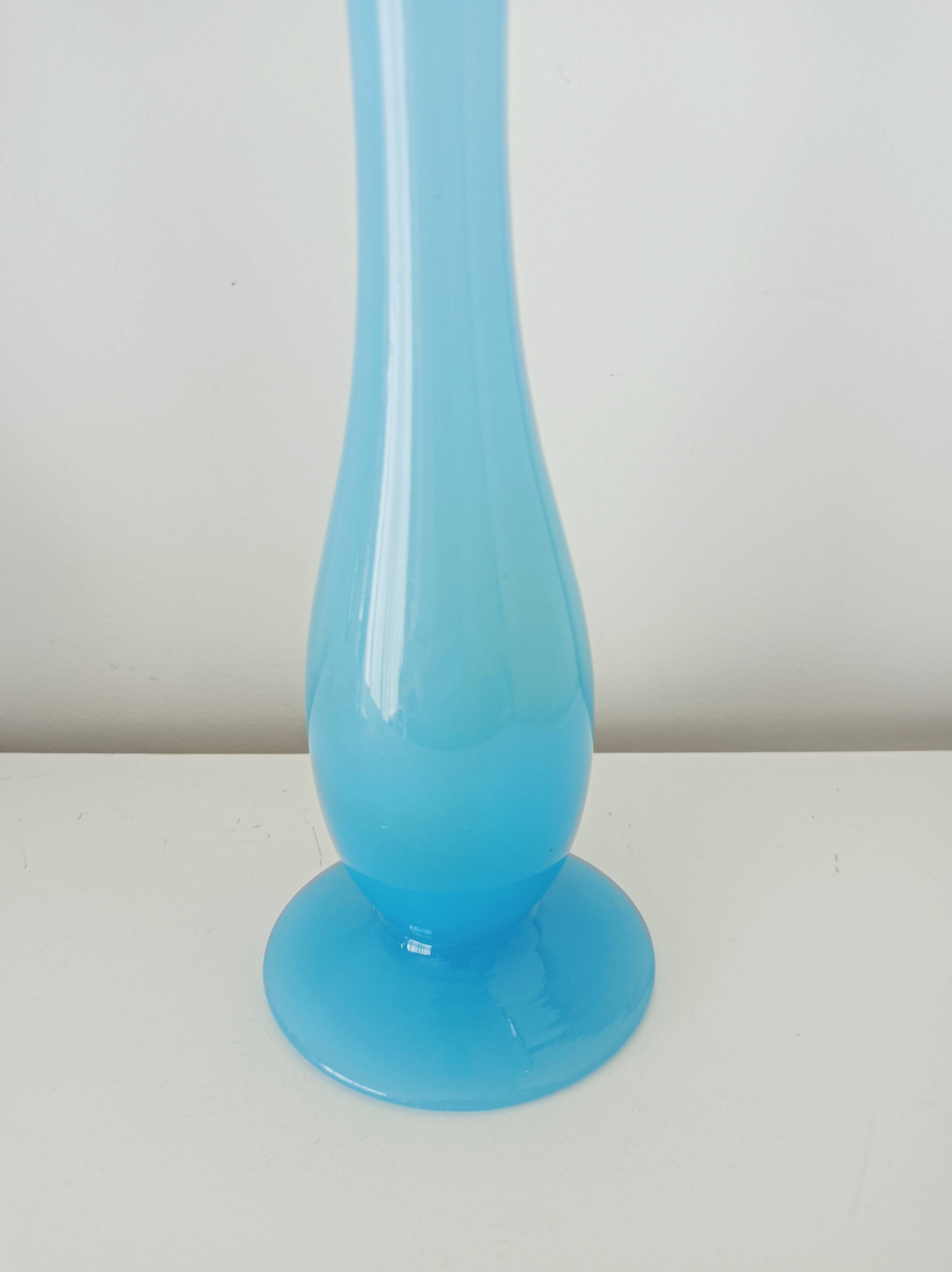 Set of 5 pastel opaline soliflore vases