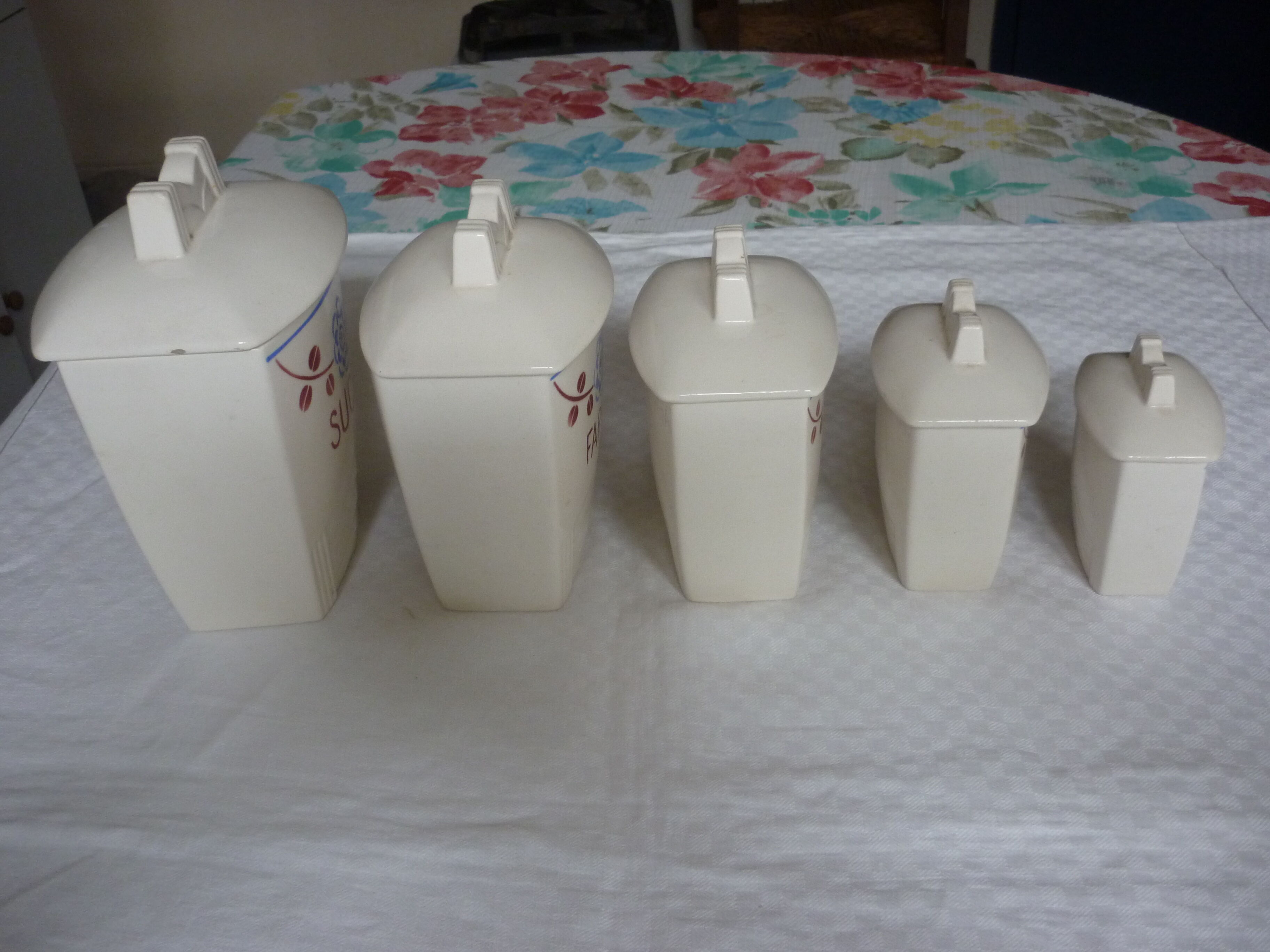5 pots a porcelain epices of badonviller