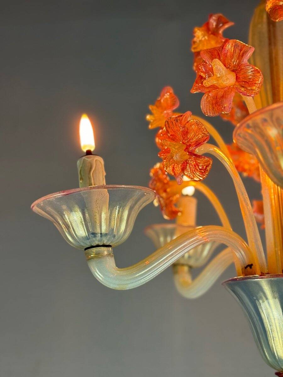 Venetian chandelier, in blue and red Murano glass, five light arms, circa 1950