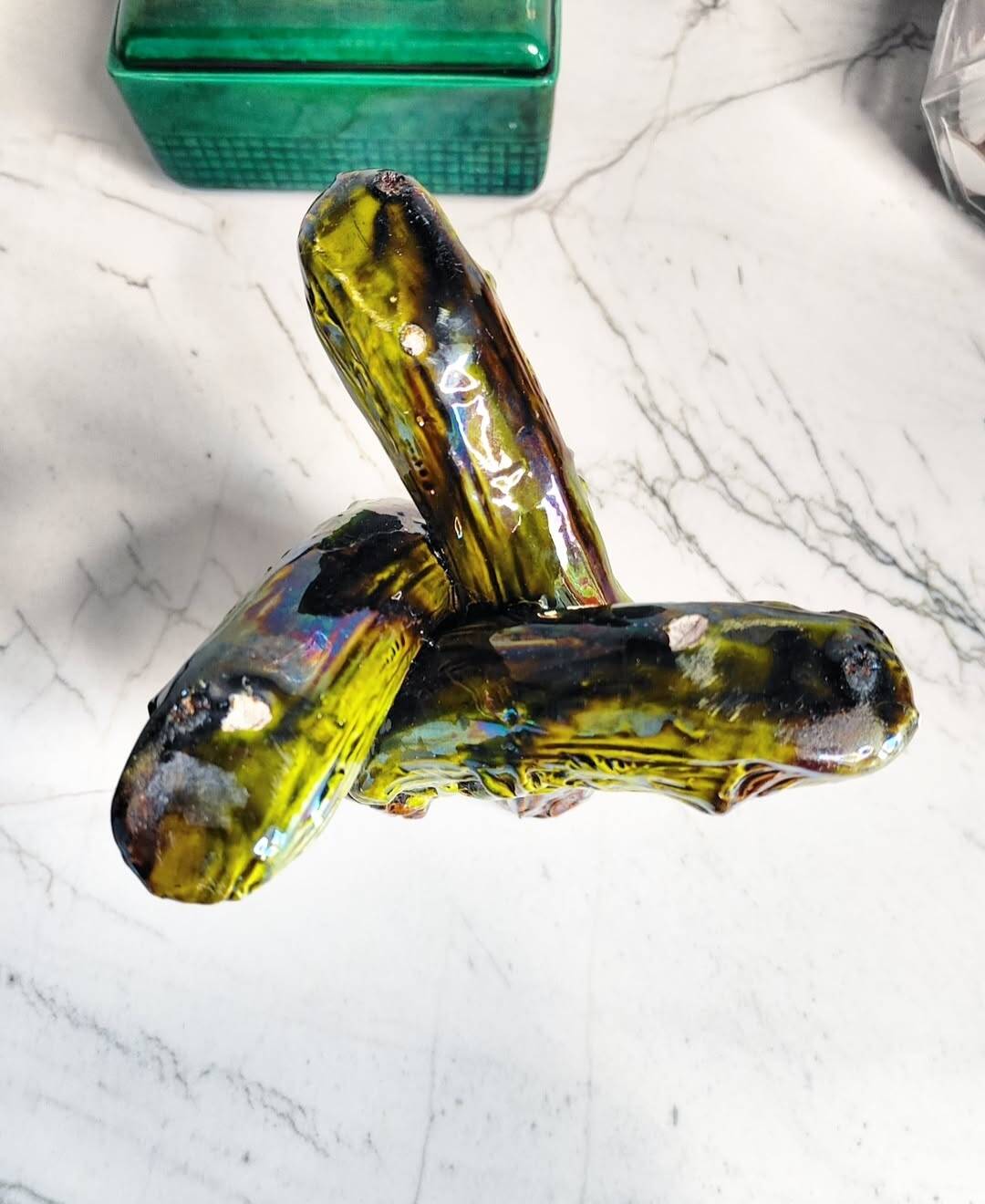 Vase bouquetière en barbotine