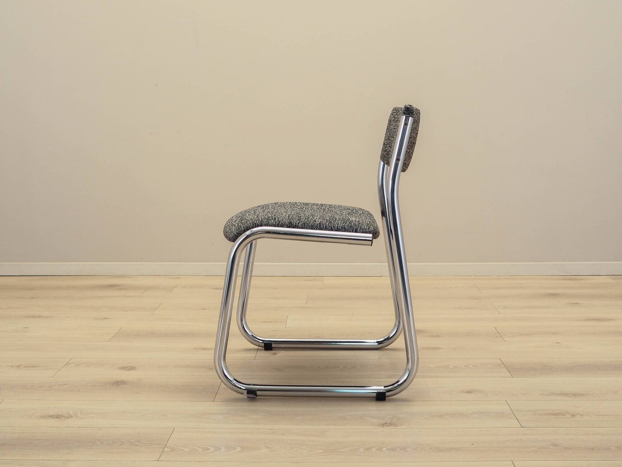 Set of six chairs, Italian design, 1980s, production: Italy