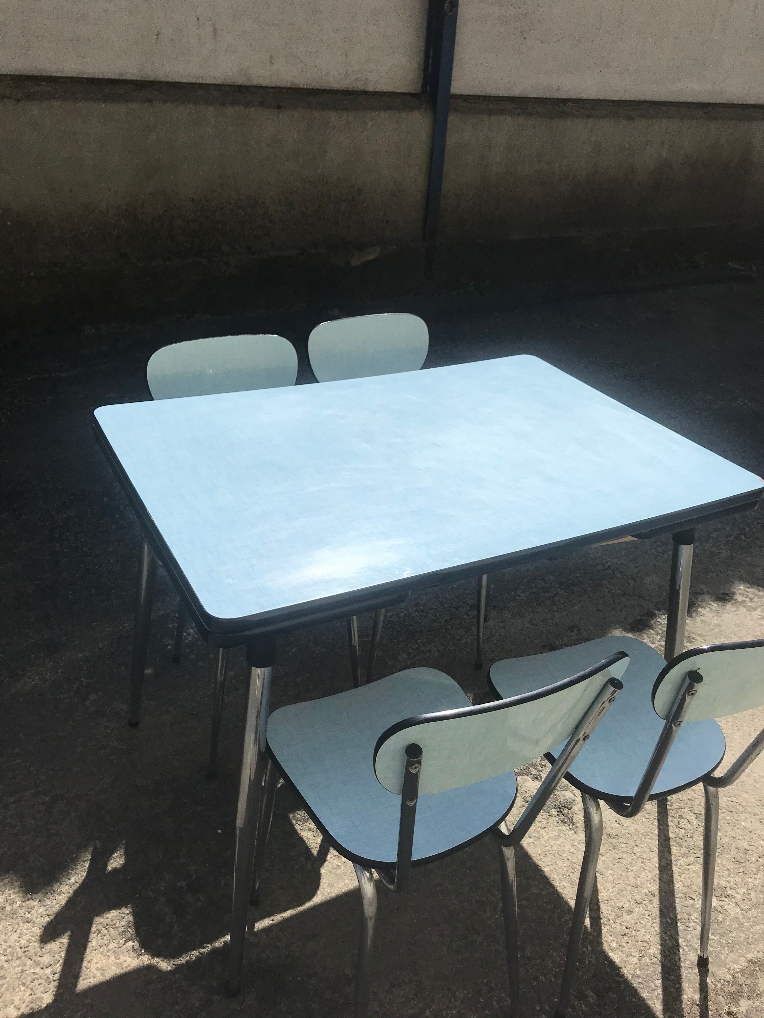 formica table and 4 chairs