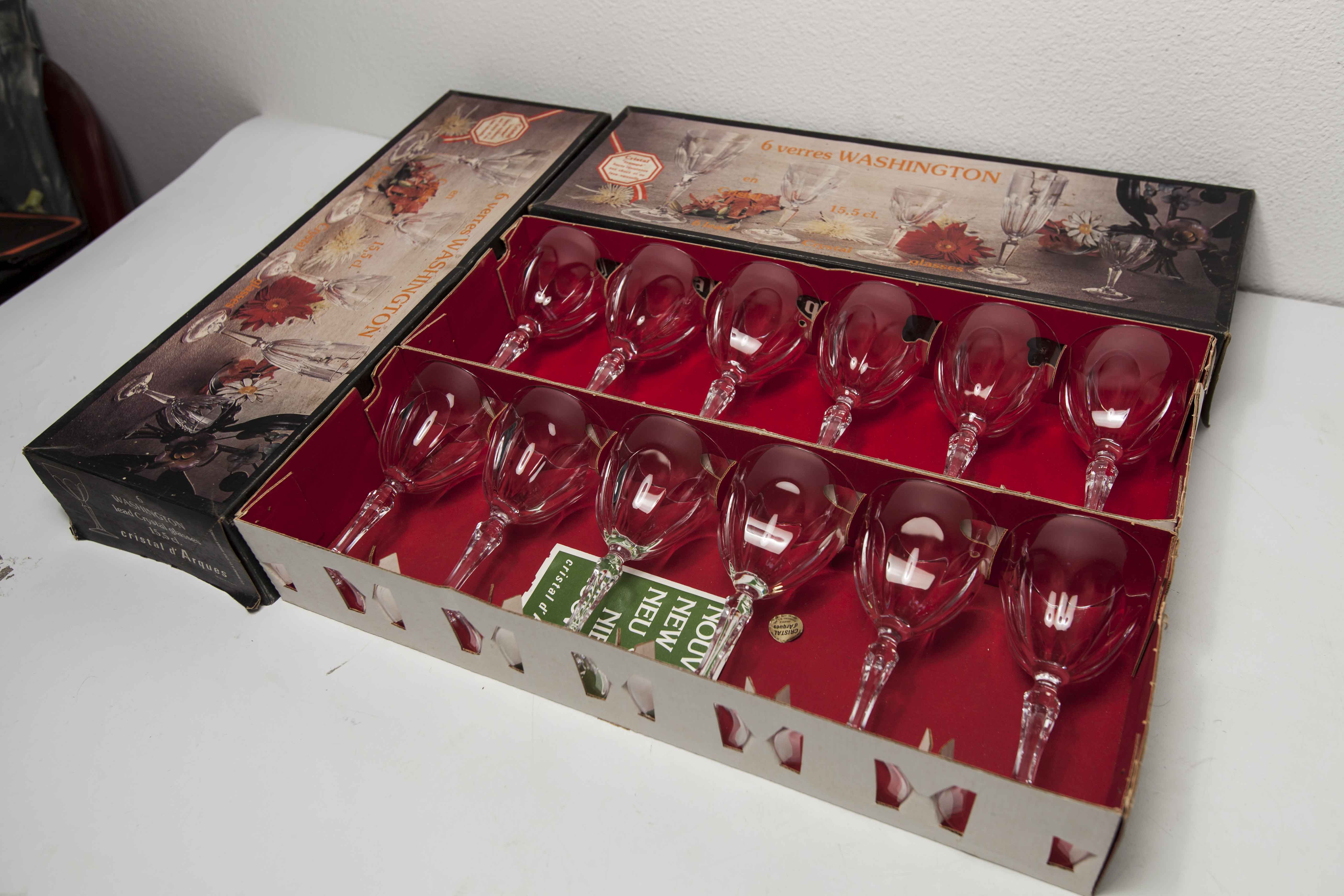 12 Crystal Glasses of Washington model arques