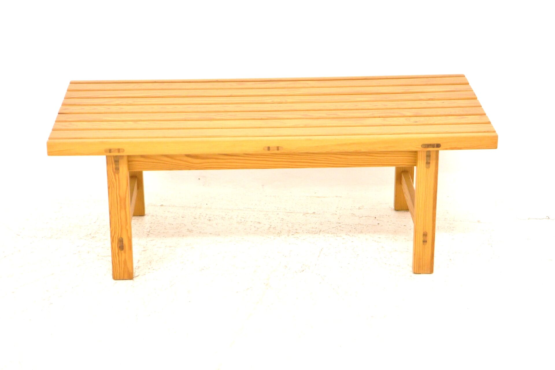 Banc en pin Hugo Svensson Bjärnums Möbelfabrik Suède, 1960