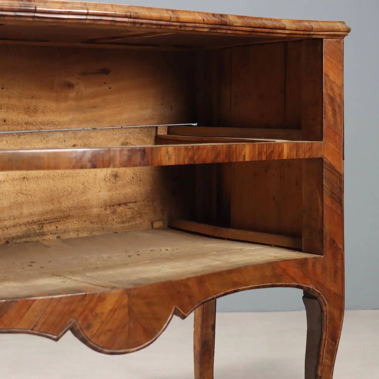 Antique baroque walnut commode, Italy, 18th century
