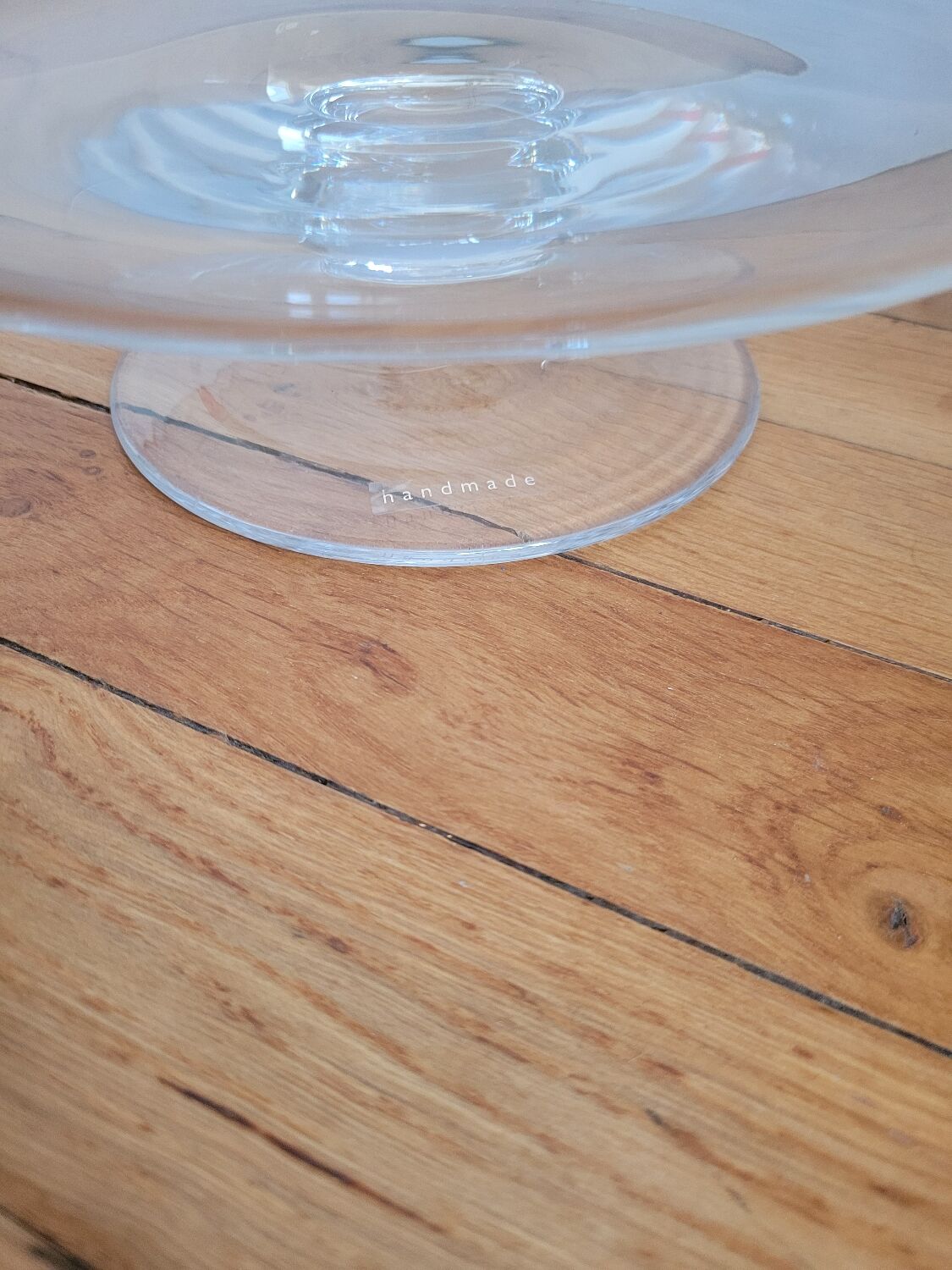 Free-standing fruit bowl