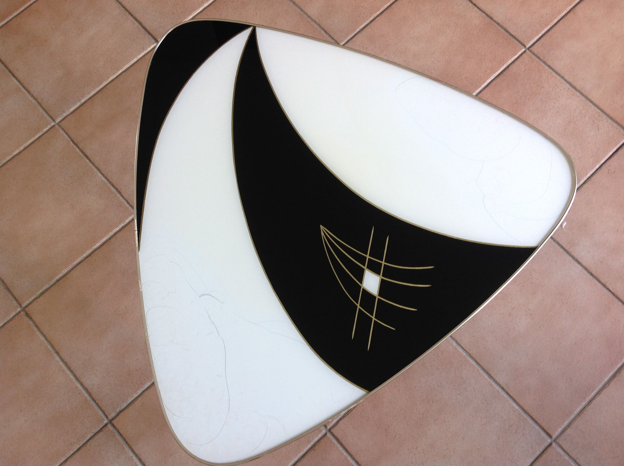 Tripod triangular coffee table / vintage 50-60s