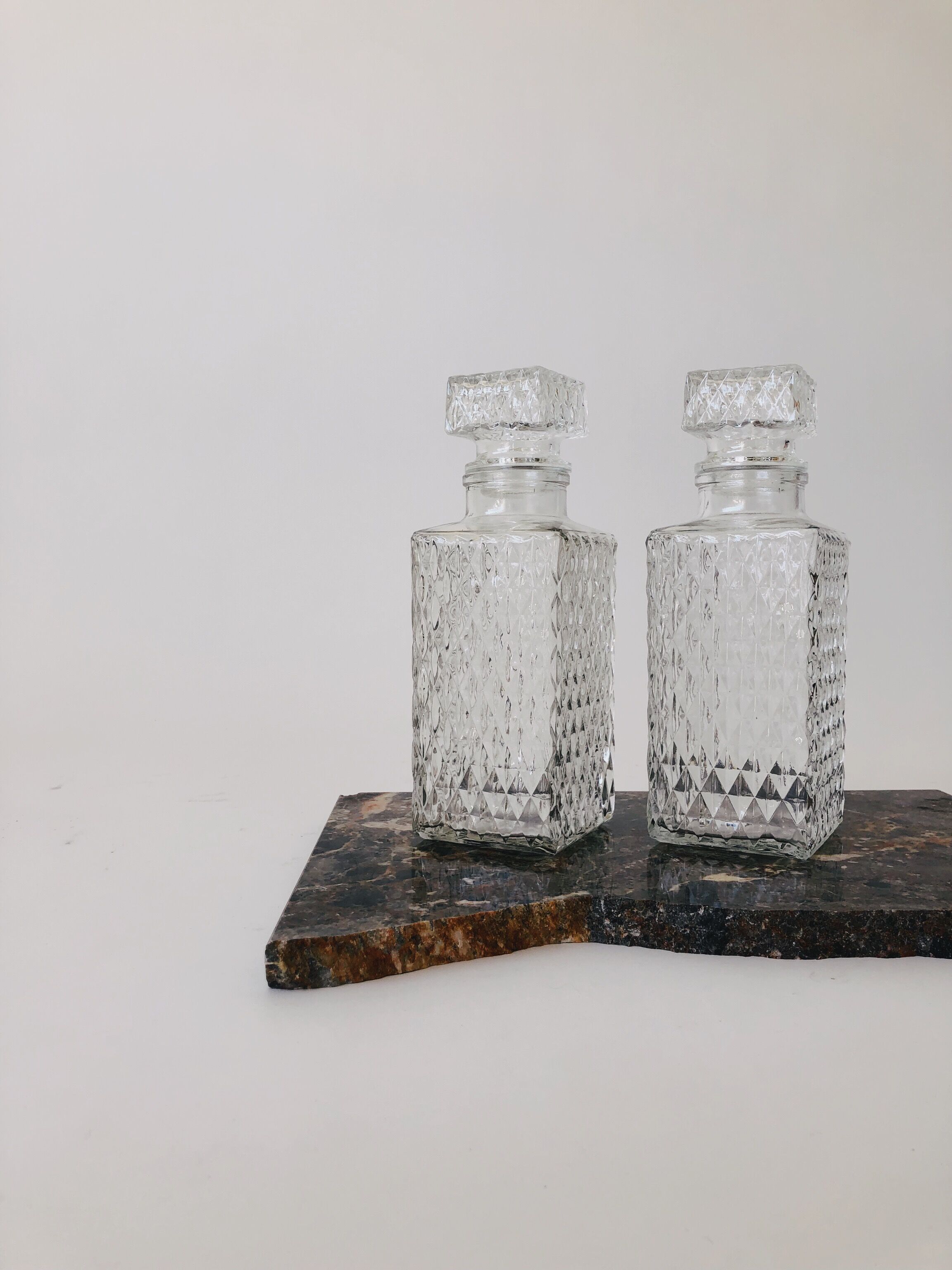 Whisky pitcher diamond tip