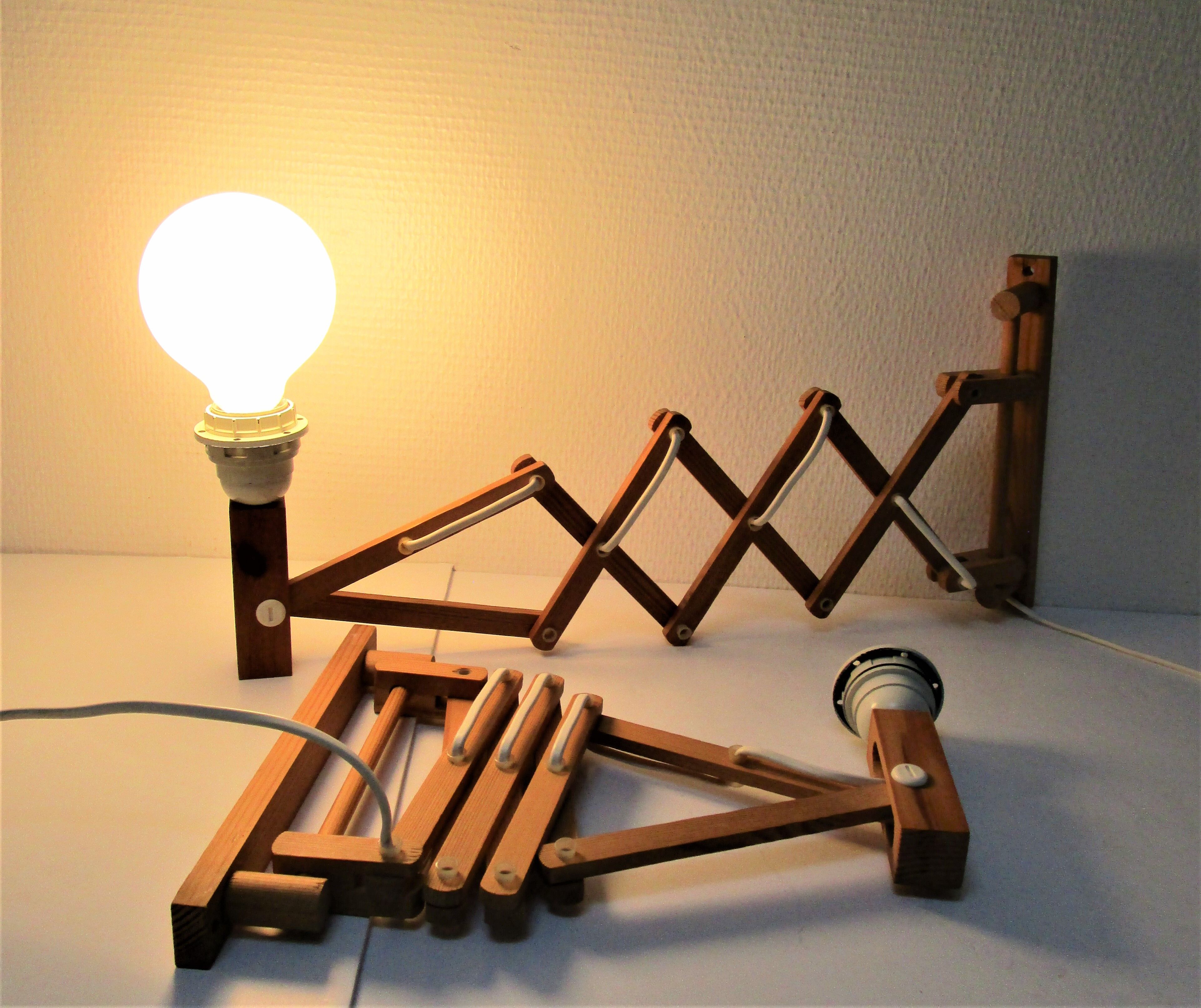 Paire d'appliques bois extensibles design scandinave vintage
