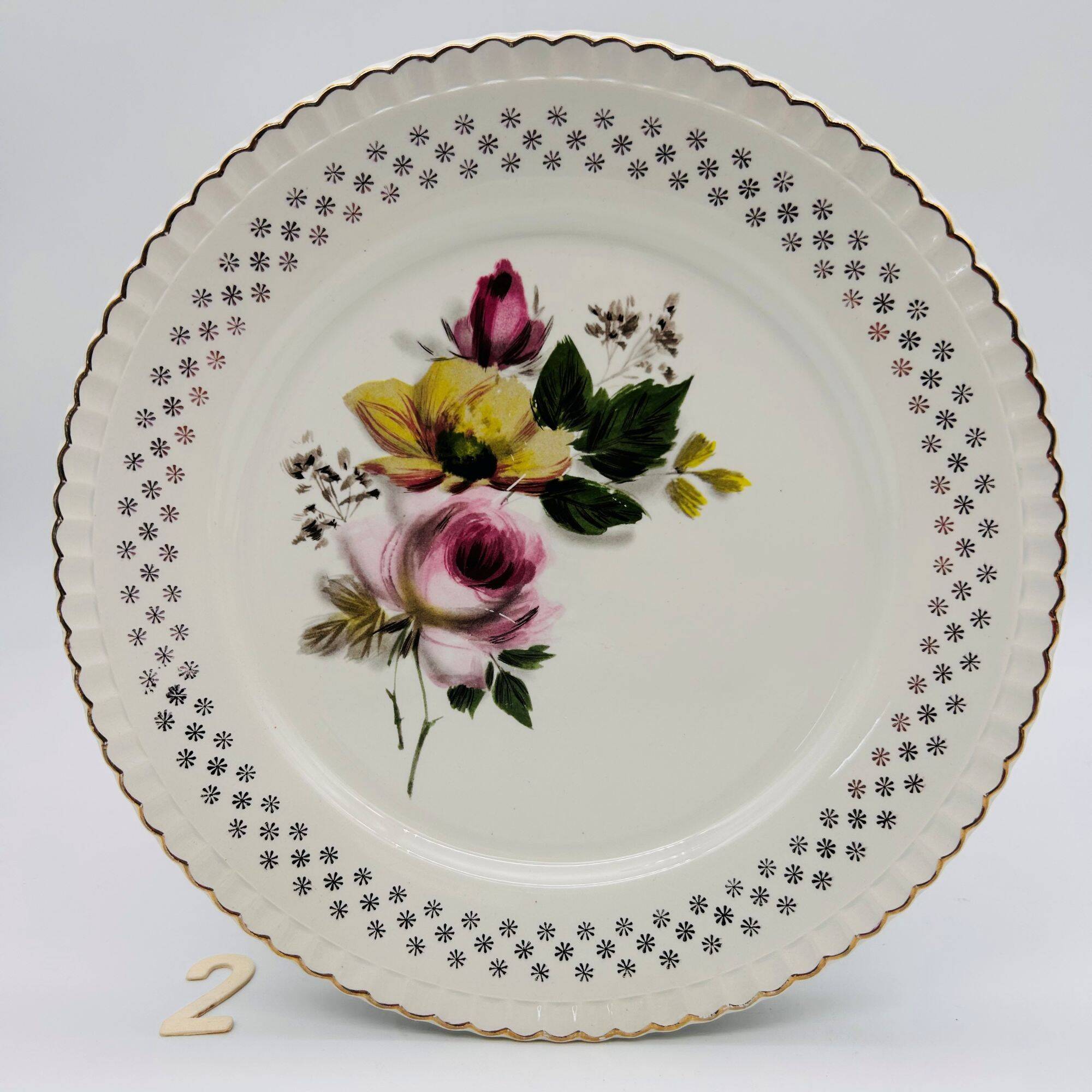 Set of 6 flat plates. Digoin Sarreguemines. Bouquet model.