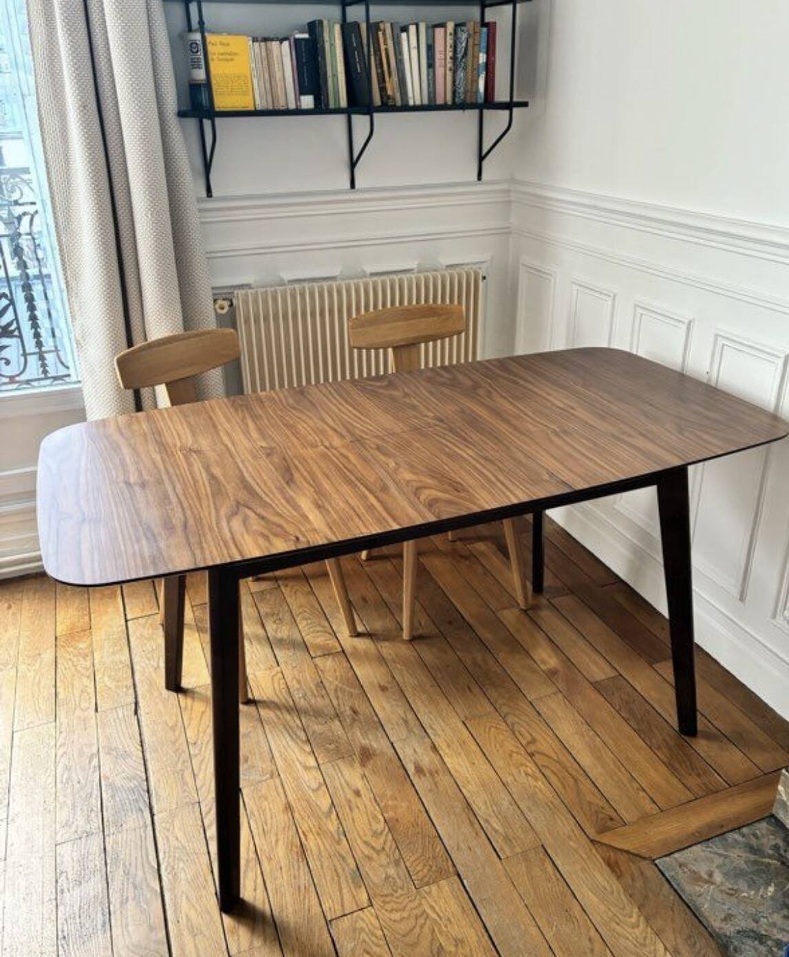 Extendable dining table for 4/6 people, dark walnut, 120/150 cm, 75 cm.