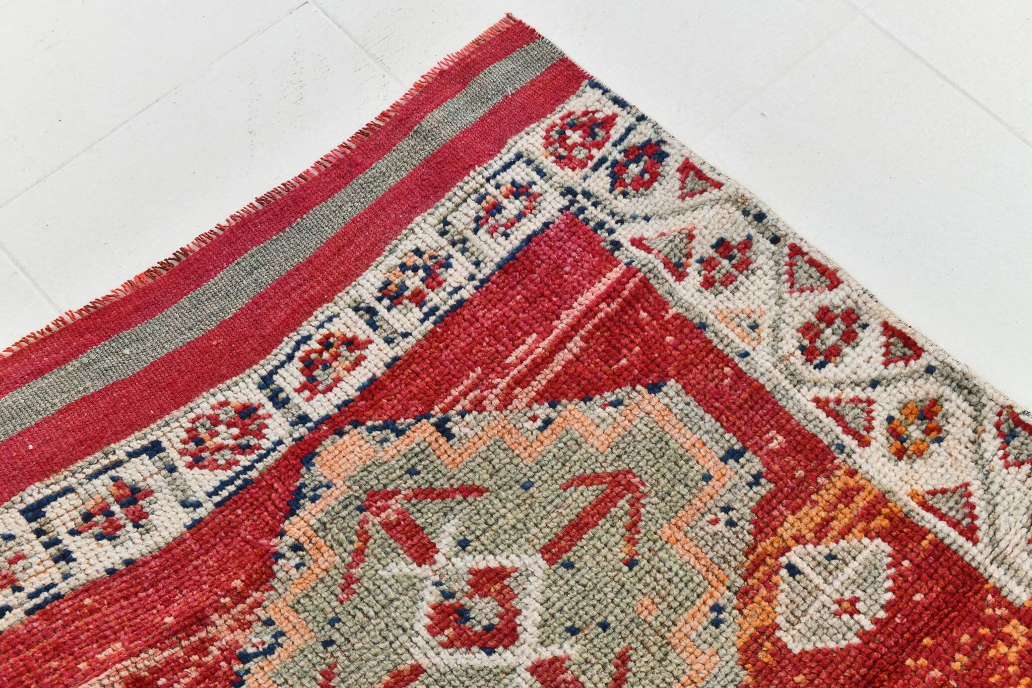 Red & Orange Geometric Pattern Vintage Runner Rug, 102x332Cm