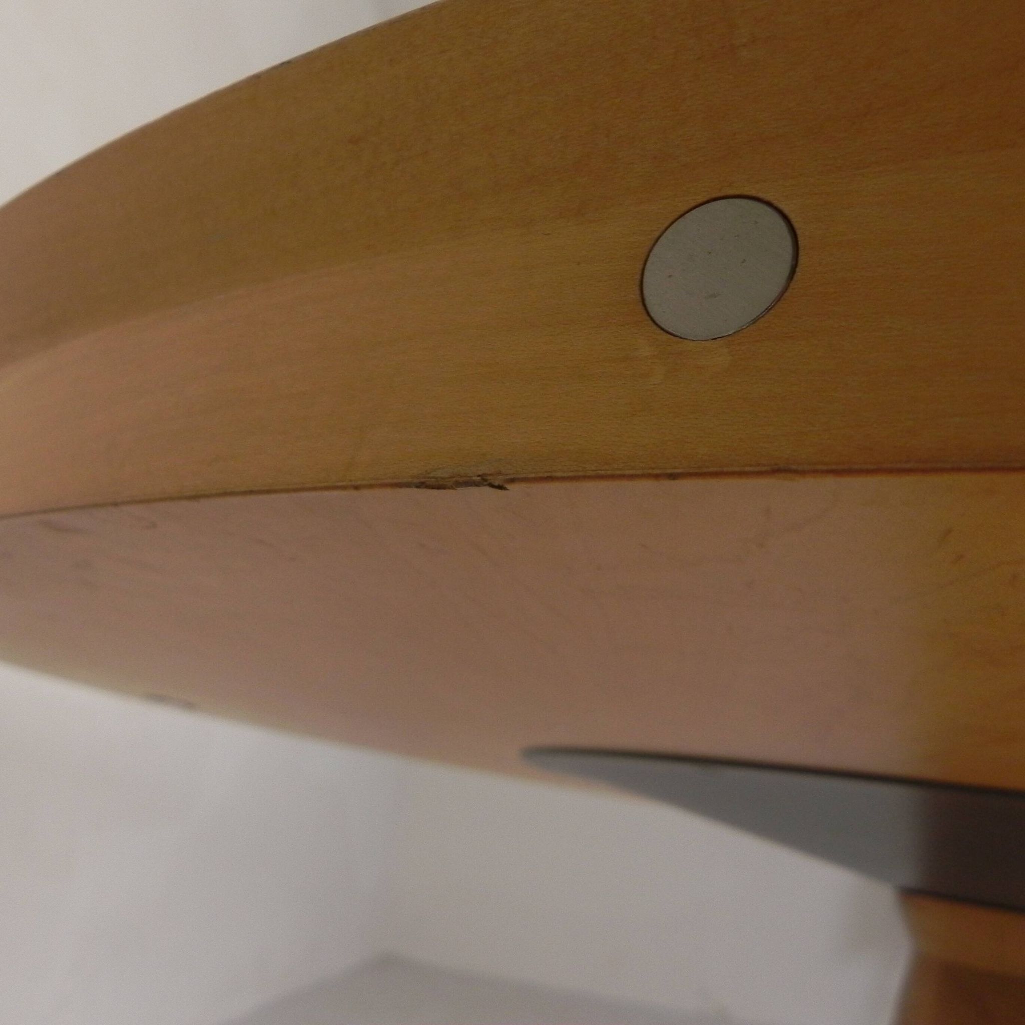 Dining table Isa by Chi Wing Lo for Giorgetti, 130 cm, 1990s