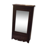 Armoire de poupée