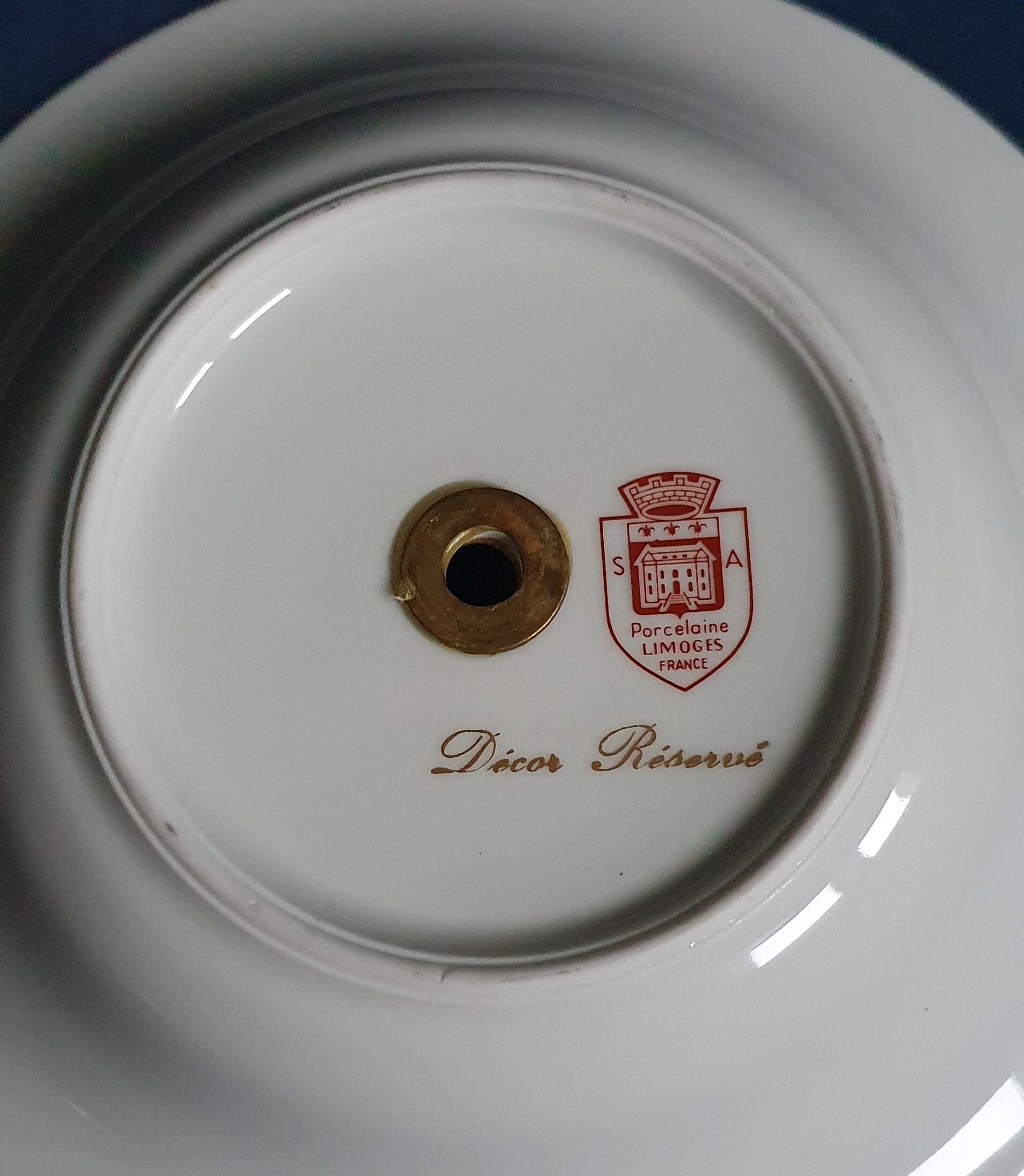 Servant-antique display