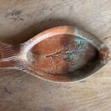 Plat à poisson en céramique artisanale, style Roger Capron