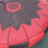 5 poufs