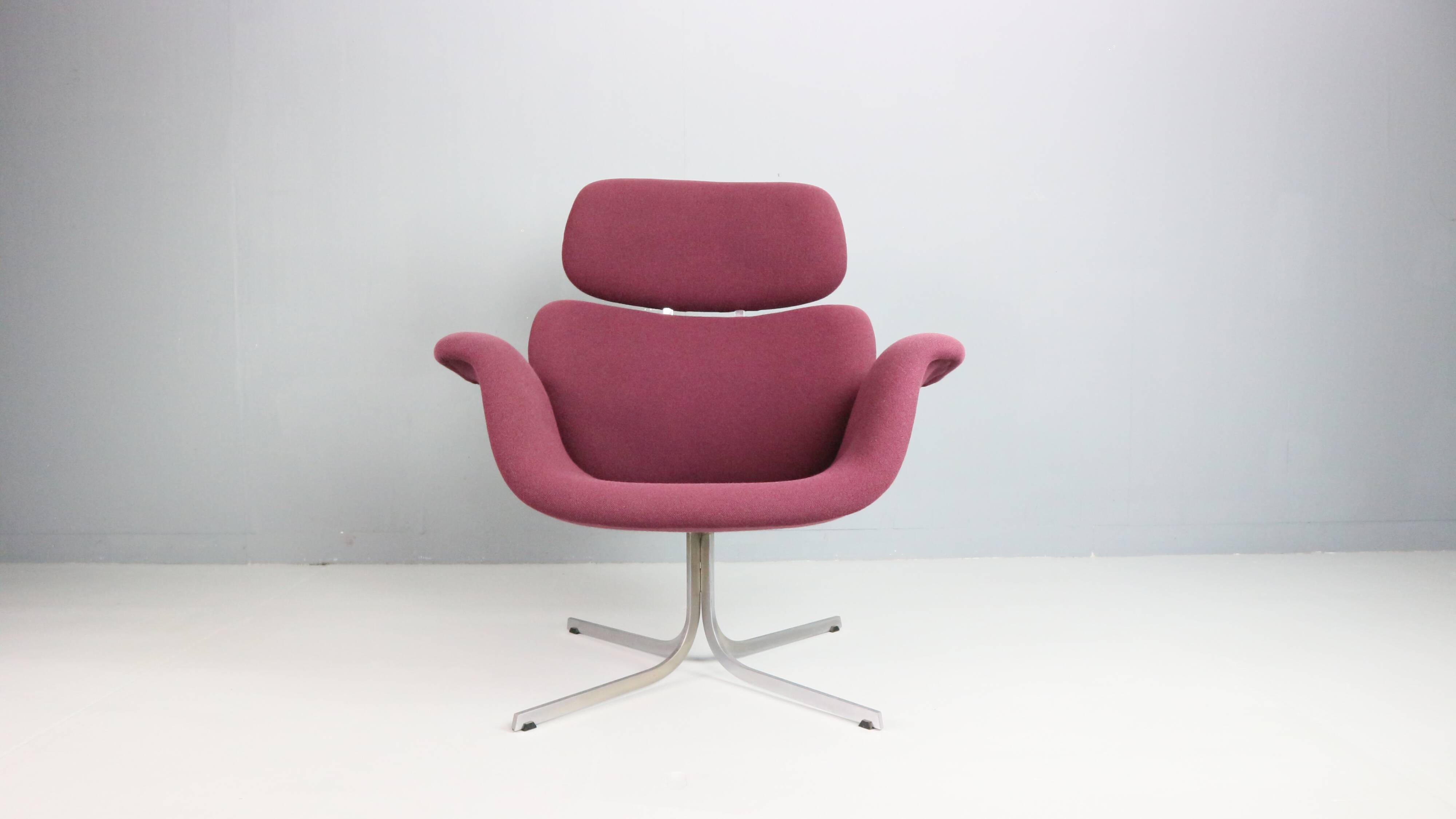Pierre Paulin Purple Lounge Chair "Big Tulip" F551 & Ottoman, 1960's