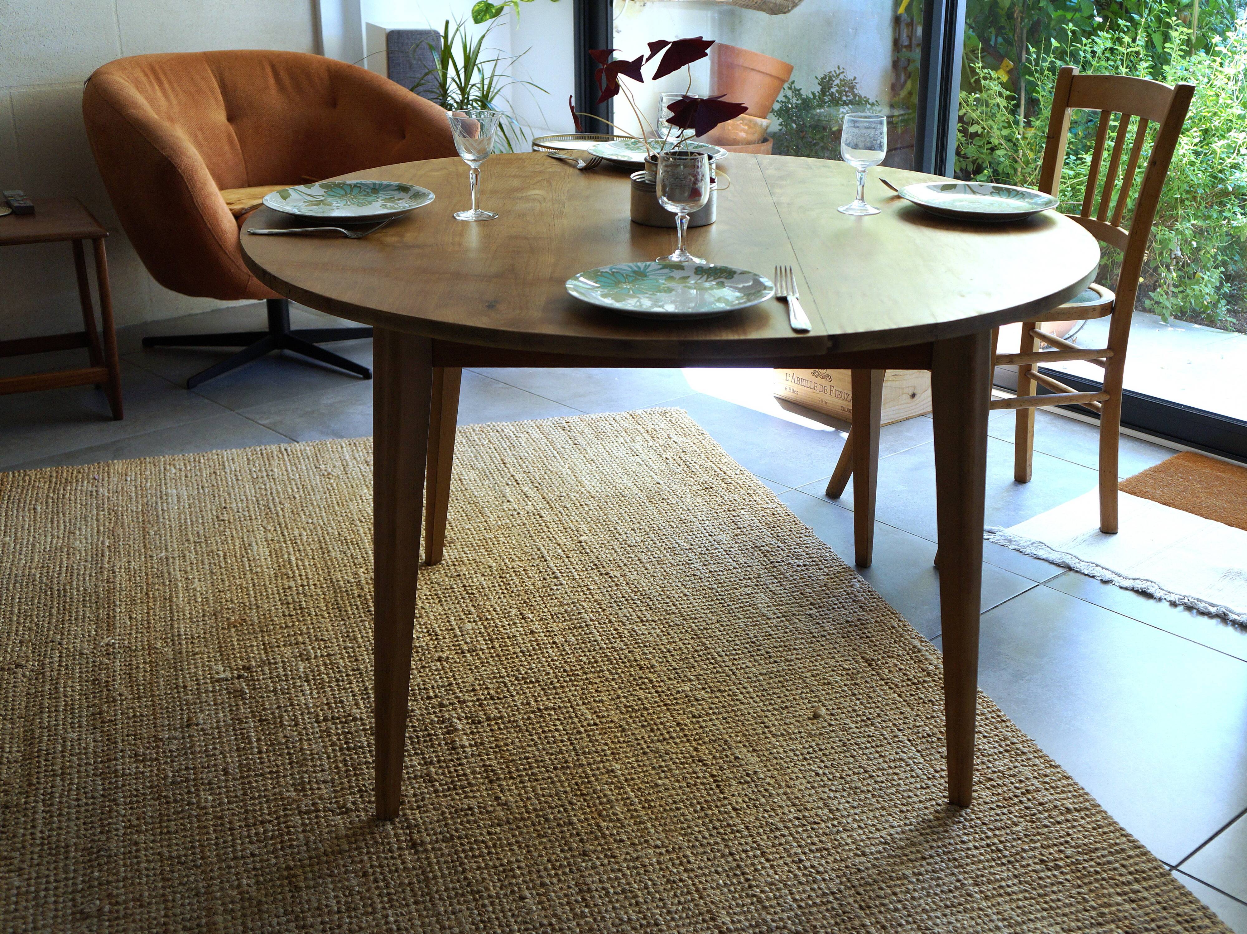Round table