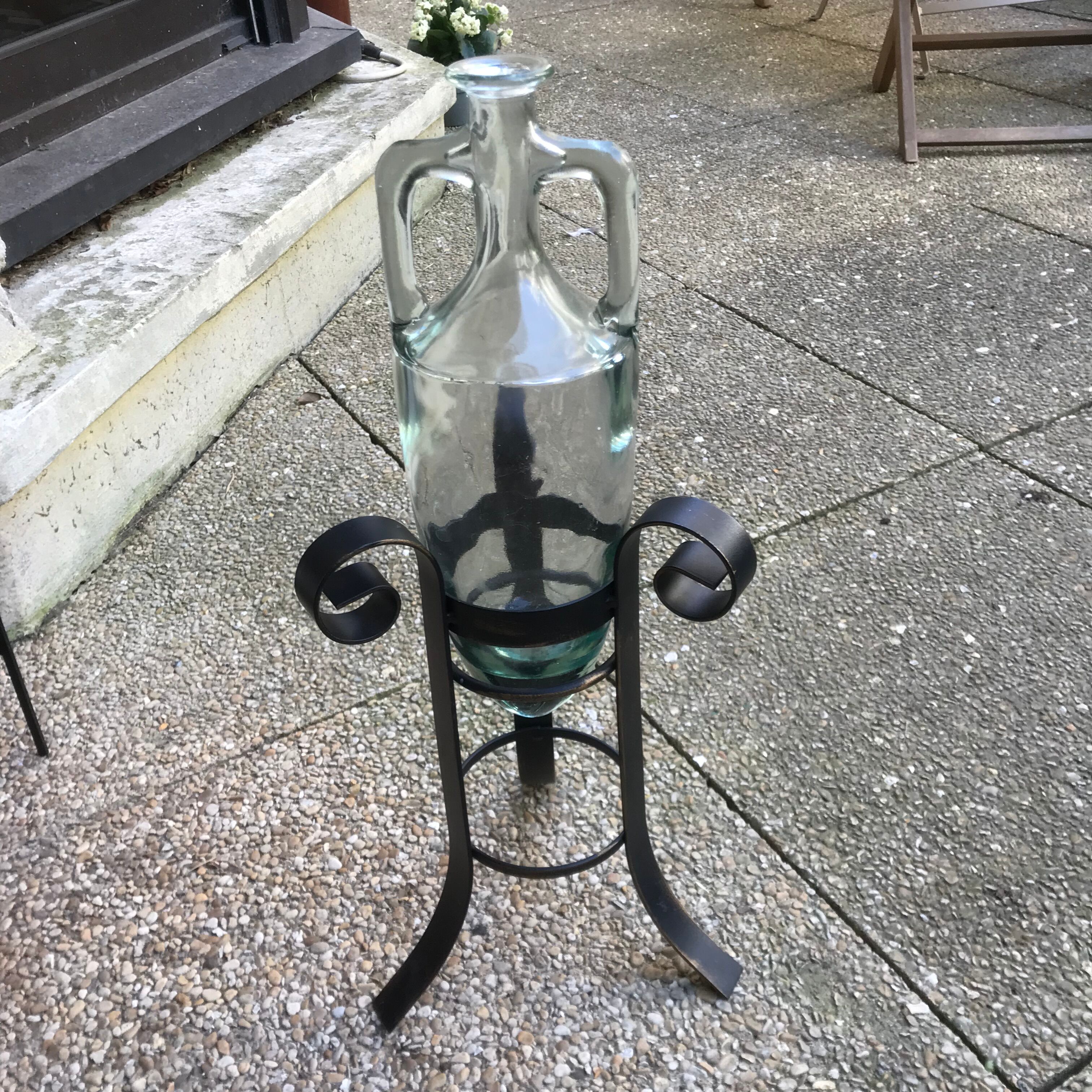 Vase amphore avec support fer forgé