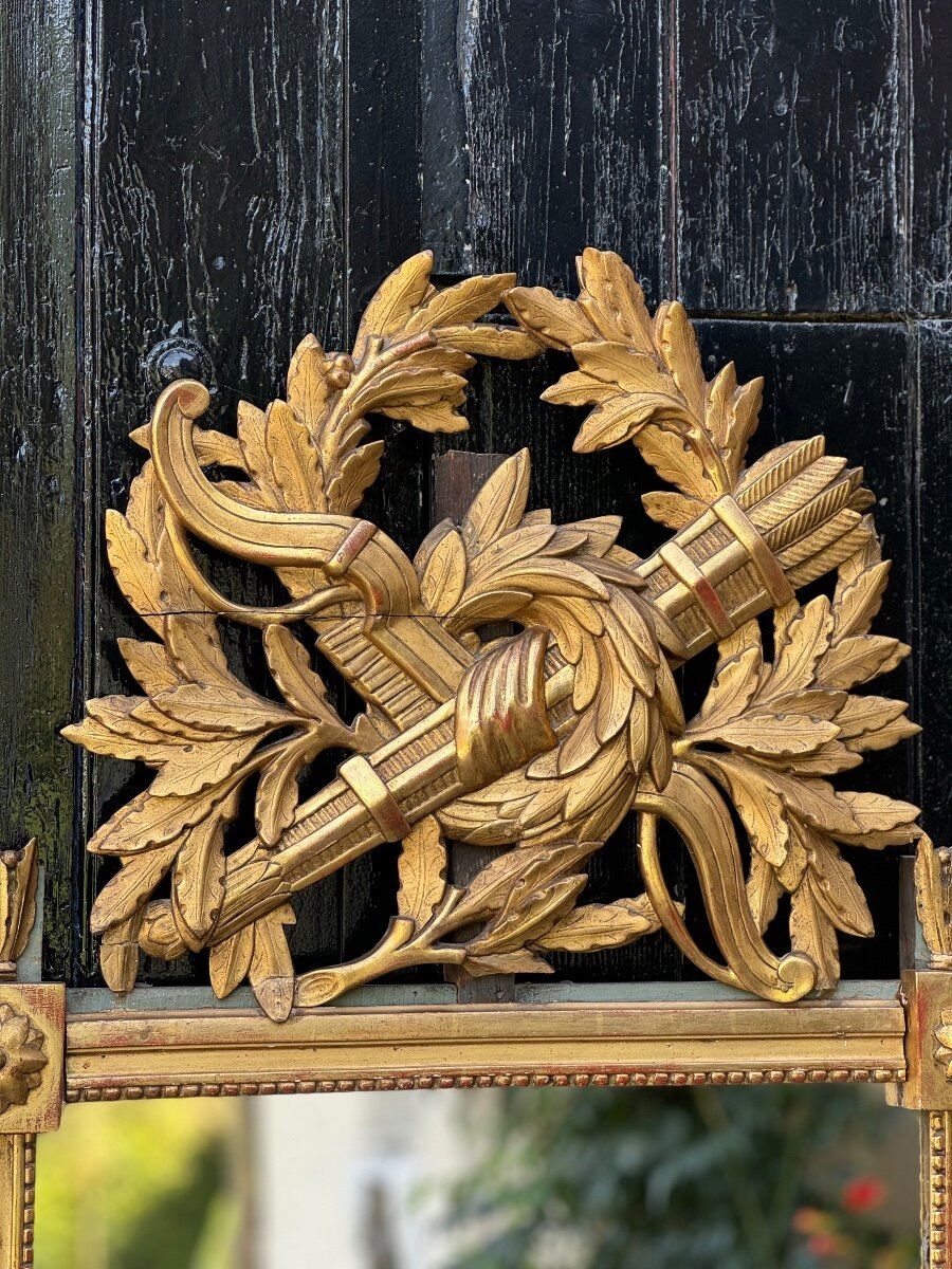 Louis XVI carved and gilded wood mirror, late 18th century